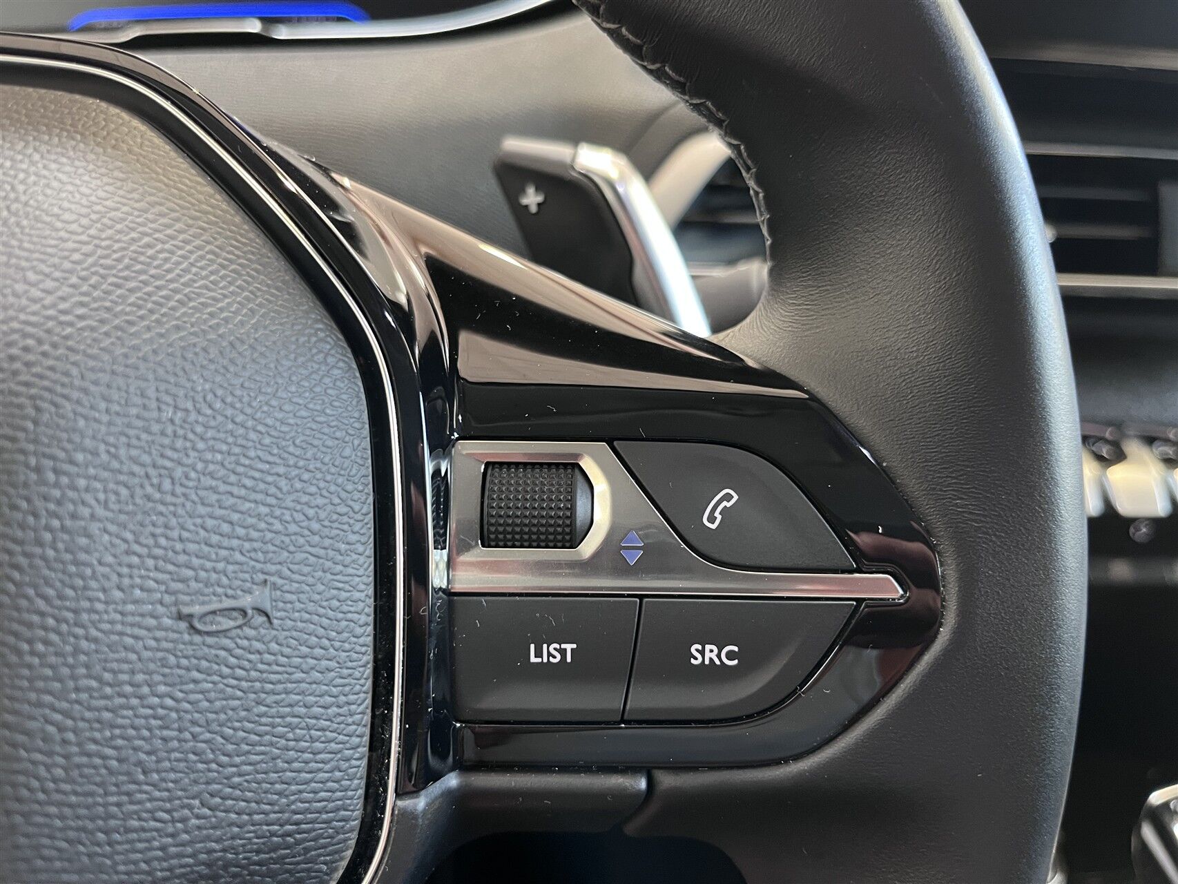 Billede af Peugeot 3008 1,6 PureTech  Plugin-hybrid Allure Pack LTD EAT8 225HK 5d 8g Aut.