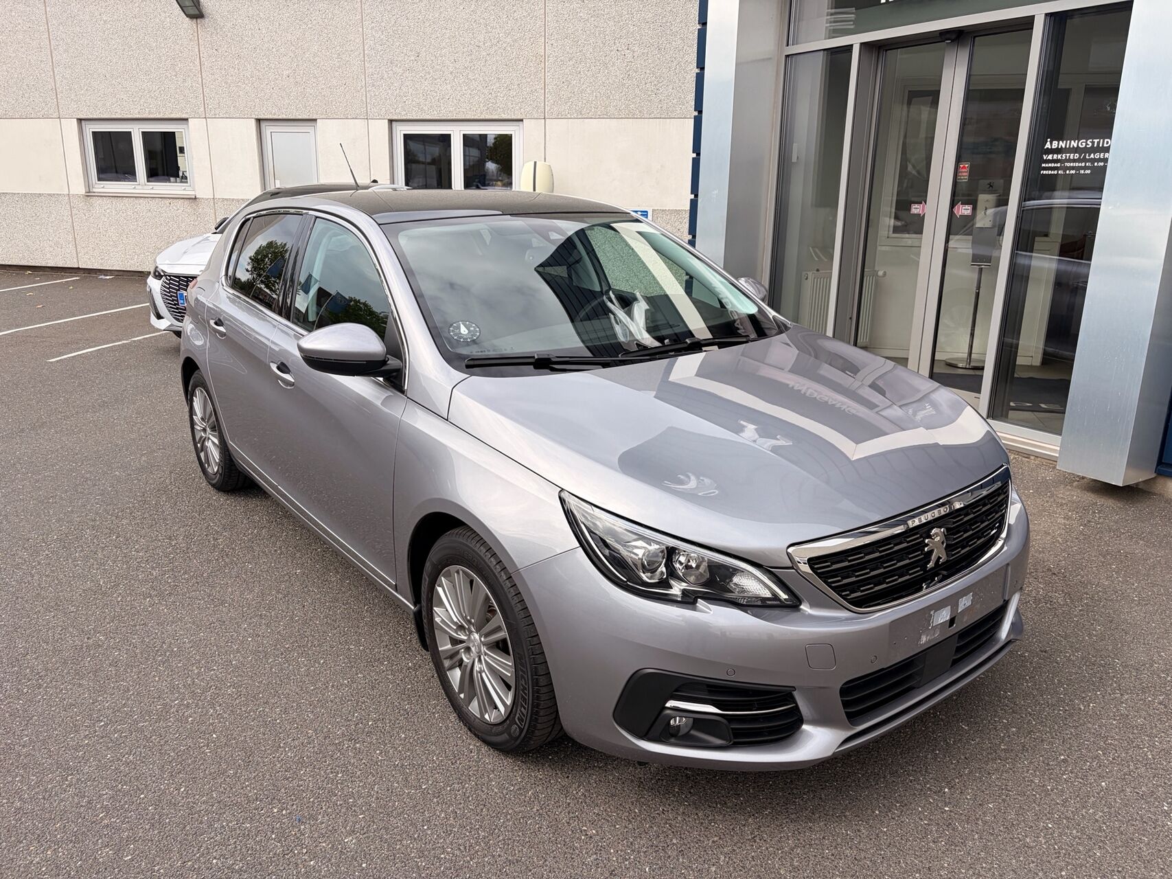 Billede af Peugeot 308 1,5 BlueHDi Selection Sky EAT6 130HK 5d 6g Aut.