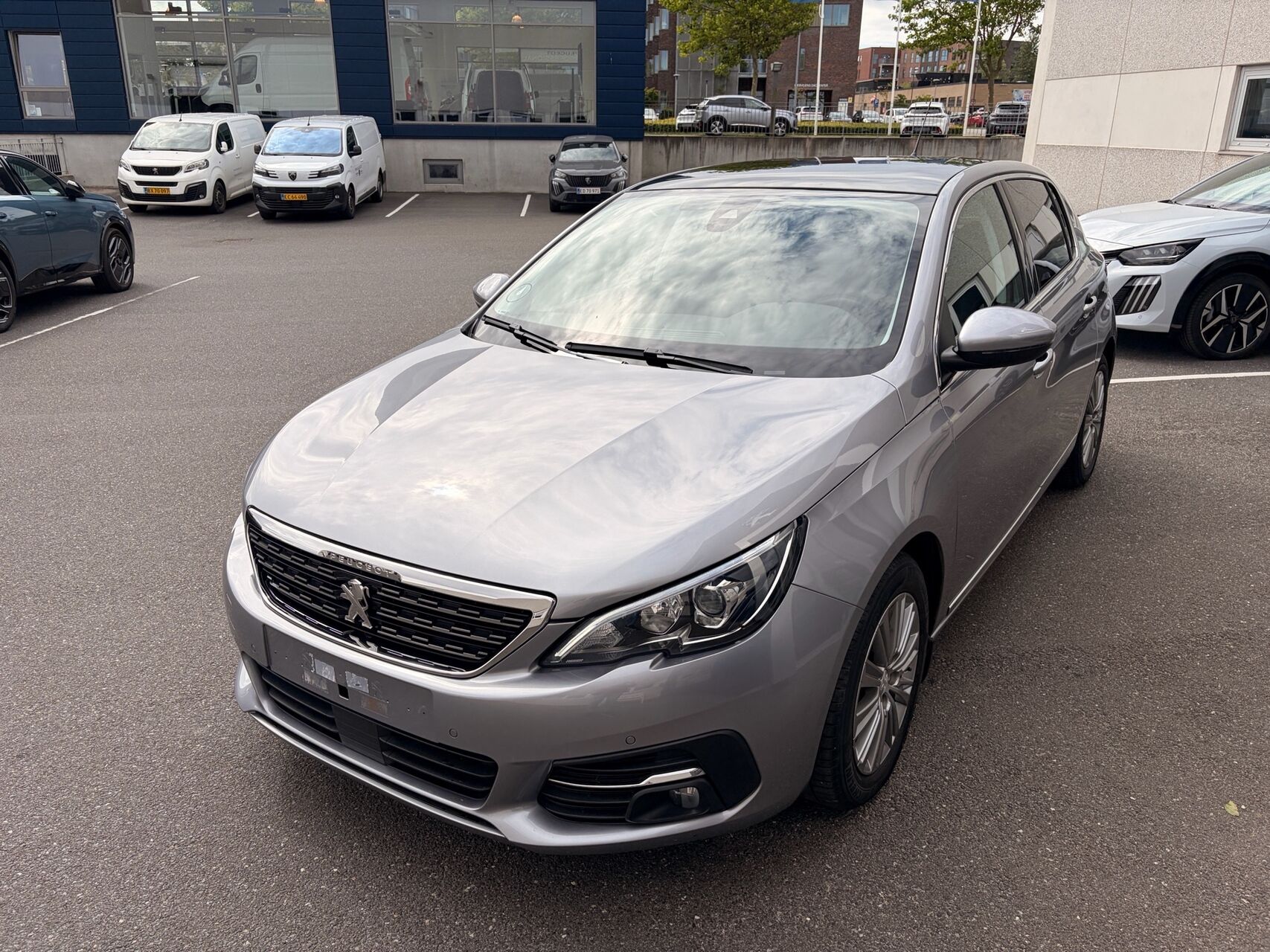 Billede af Peugeot 308 1,5 BlueHDi Selection Sky EAT6 130HK 5d 6g Aut.