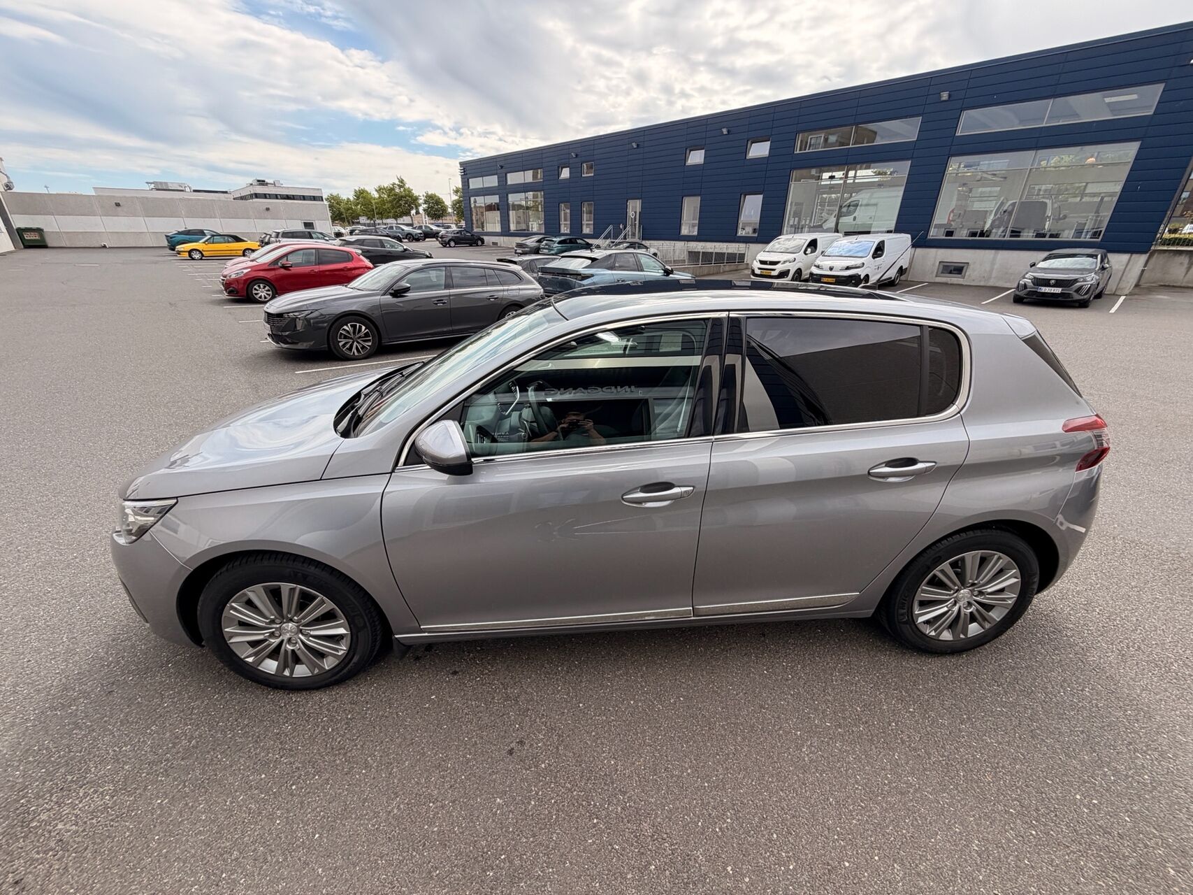 Billede af Peugeot 308 1,5 BlueHDi Selection Sky EAT6 130HK 5d 6g Aut.