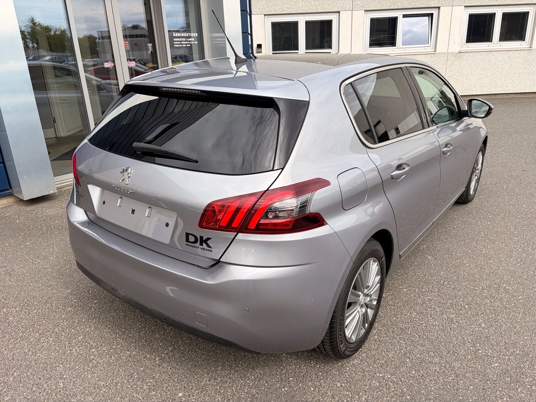 Billede af Peugeot 308 1,5 BlueHDi Selection Sky EAT6 130HK 5d 6g Aut.