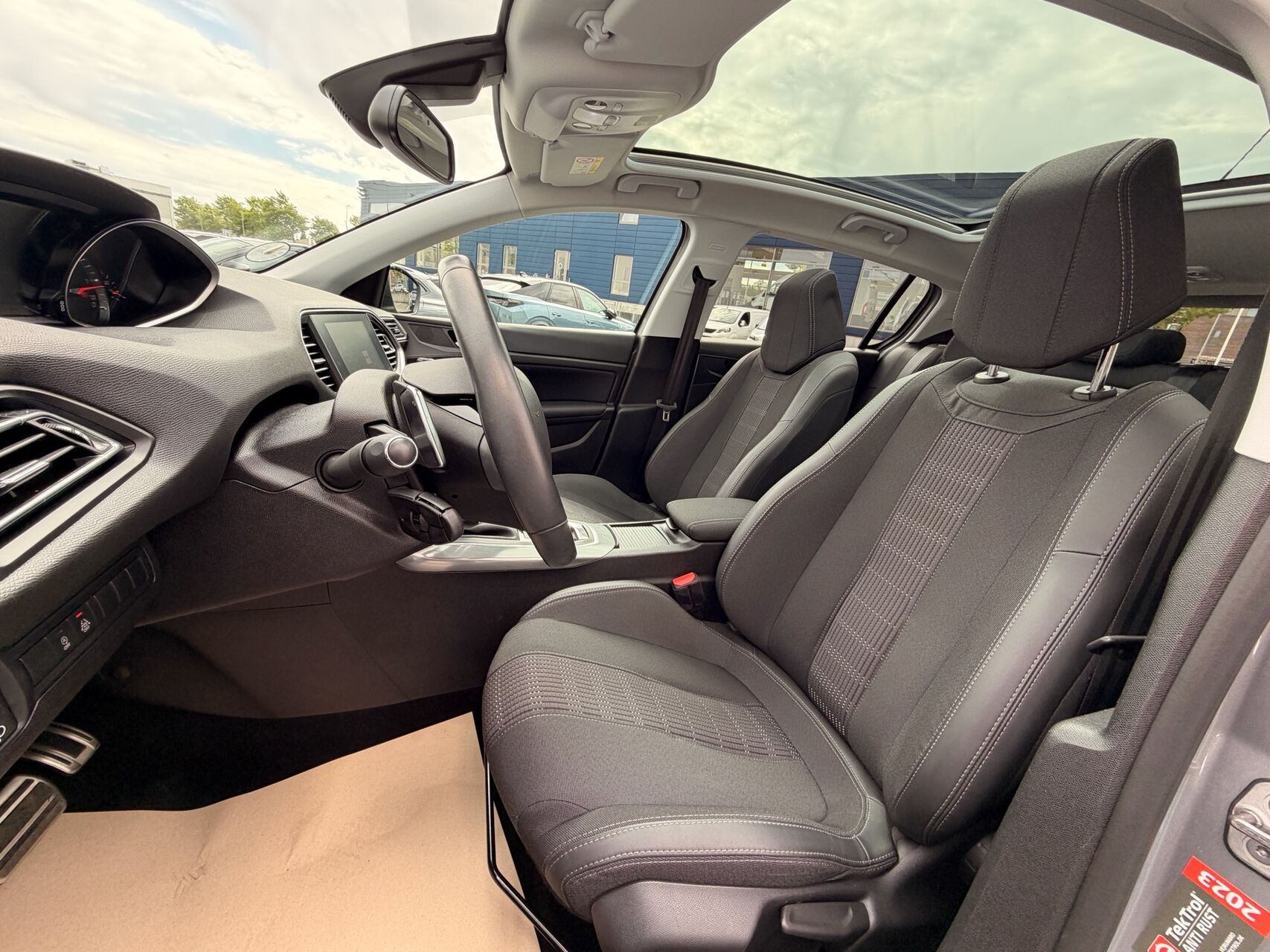 Billede af Peugeot 308 1,5 BlueHDi Selection Sky EAT6 130HK 5d 6g Aut.
