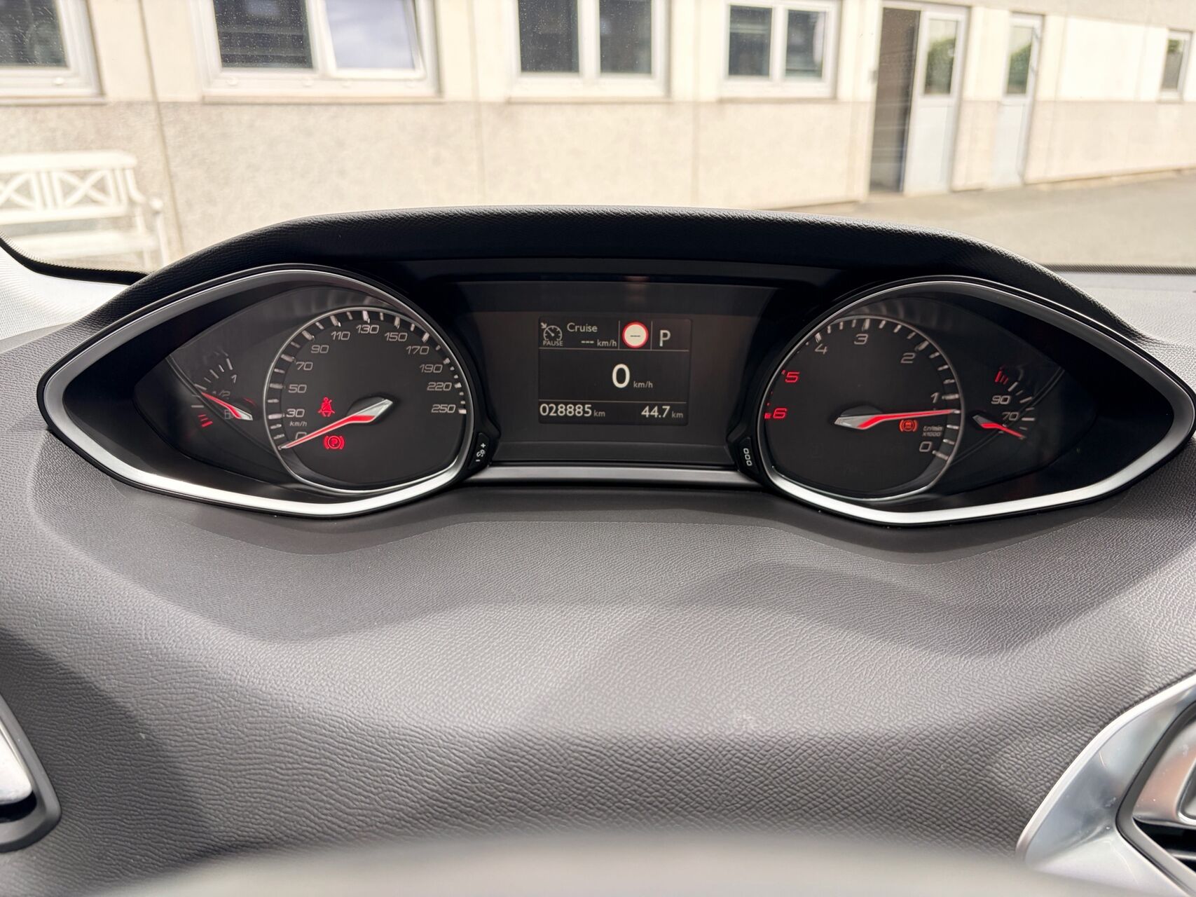 Billede af Peugeot 308 1,5 BlueHDi Selection Sky EAT6 130HK 5d 6g Aut.