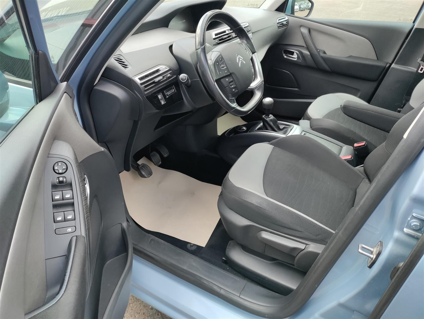 Billede af Citroën Grand C4 Picasso 1,6 e-HDi Intensive 115HK