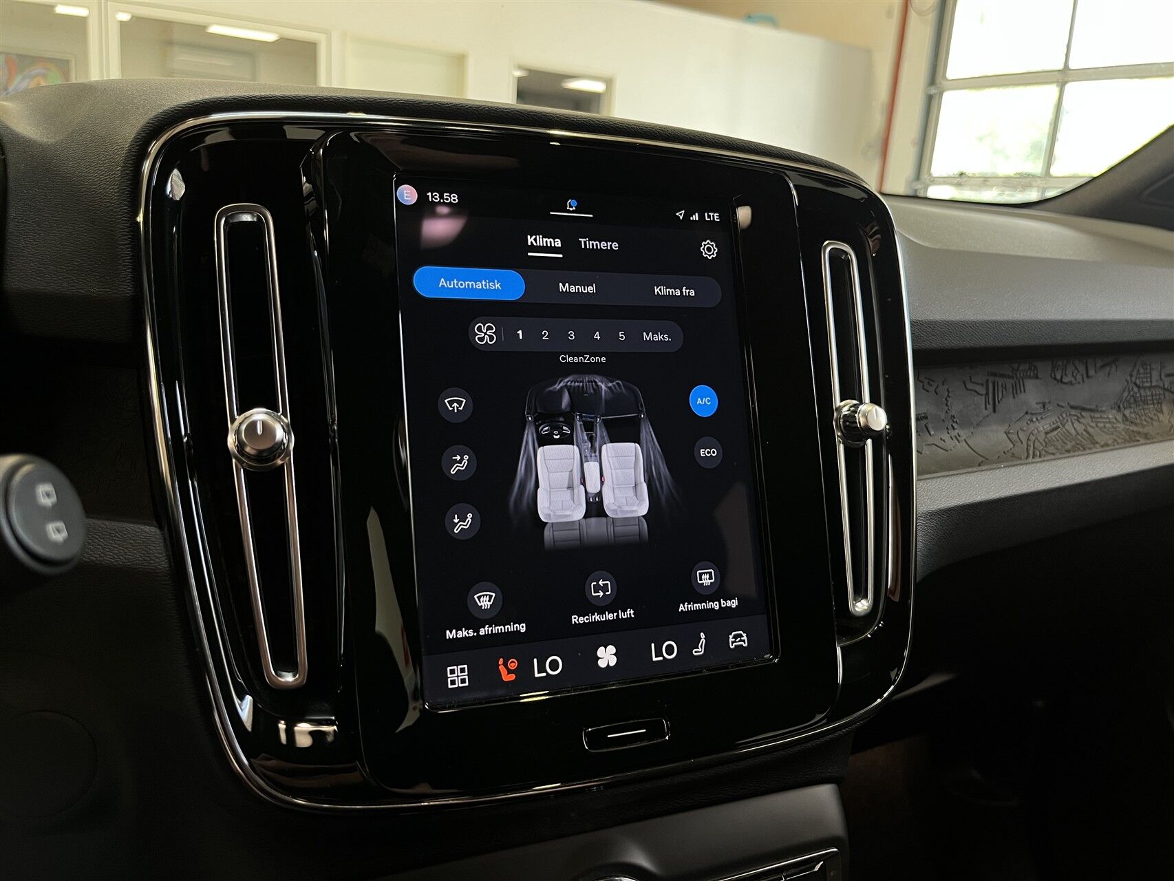 Billede af Volvo XC40 P6 Recharge Plus 231HK 5d Aut.