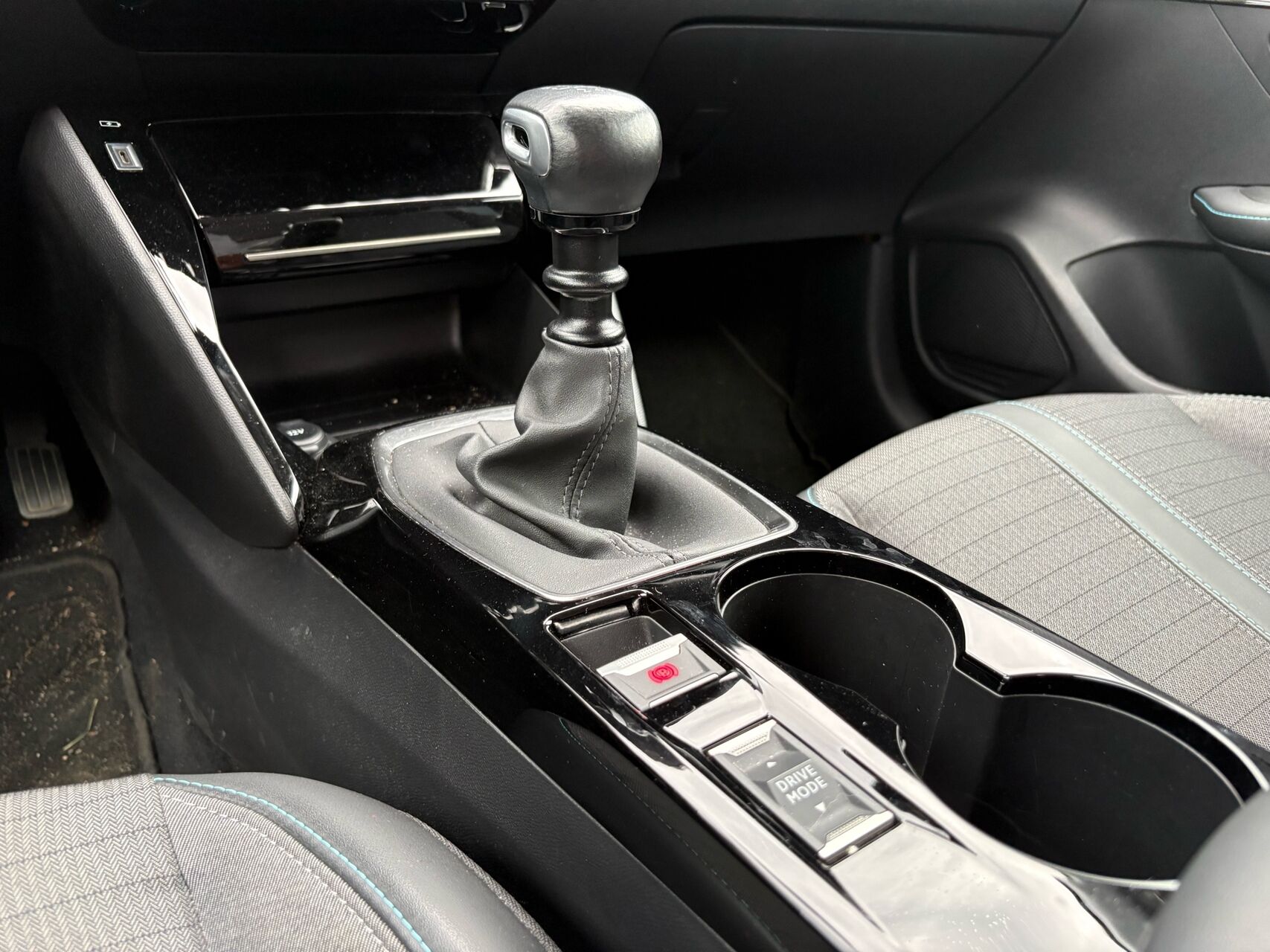 Billede af Peugeot 208 1,2 PureTech Supreme+ 100HK 5d 6g