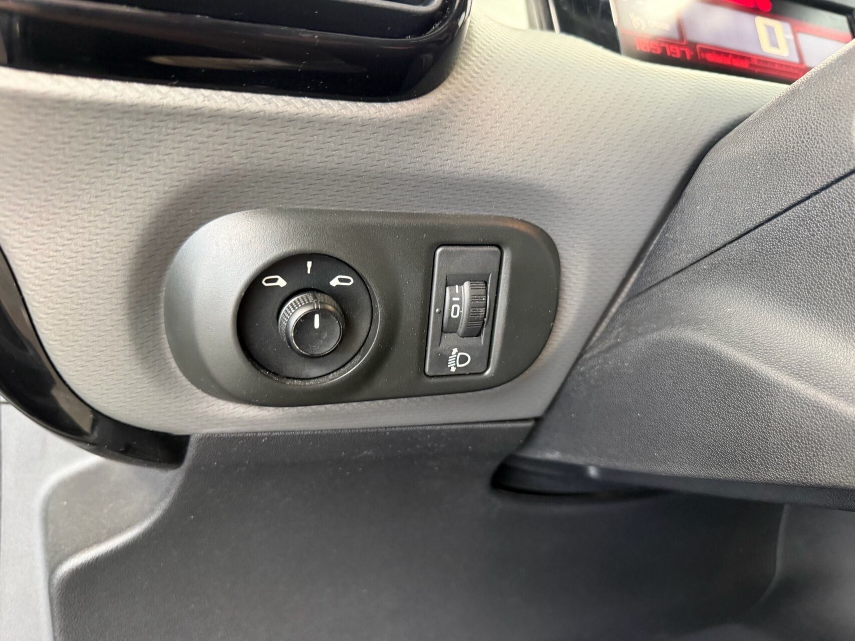 Billede af Citroën C4 Cactus 1,6 Blue HDi Extra start/stop 100HK 5d