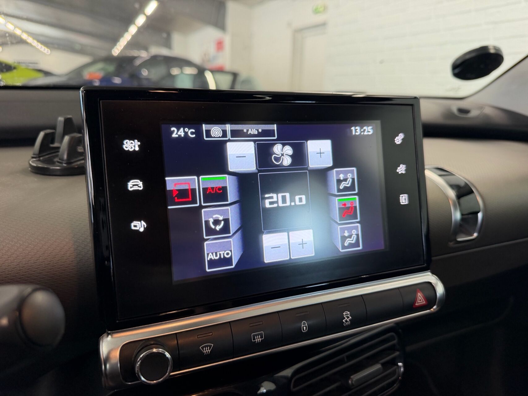 Billede af Citroën C4 Cactus 1,6 Blue HDi Extra start/stop 100HK 5d