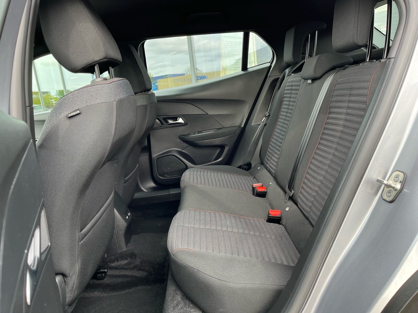Billede af Peugeot e-2008 EL Active Pack 136HK 5d Aut.