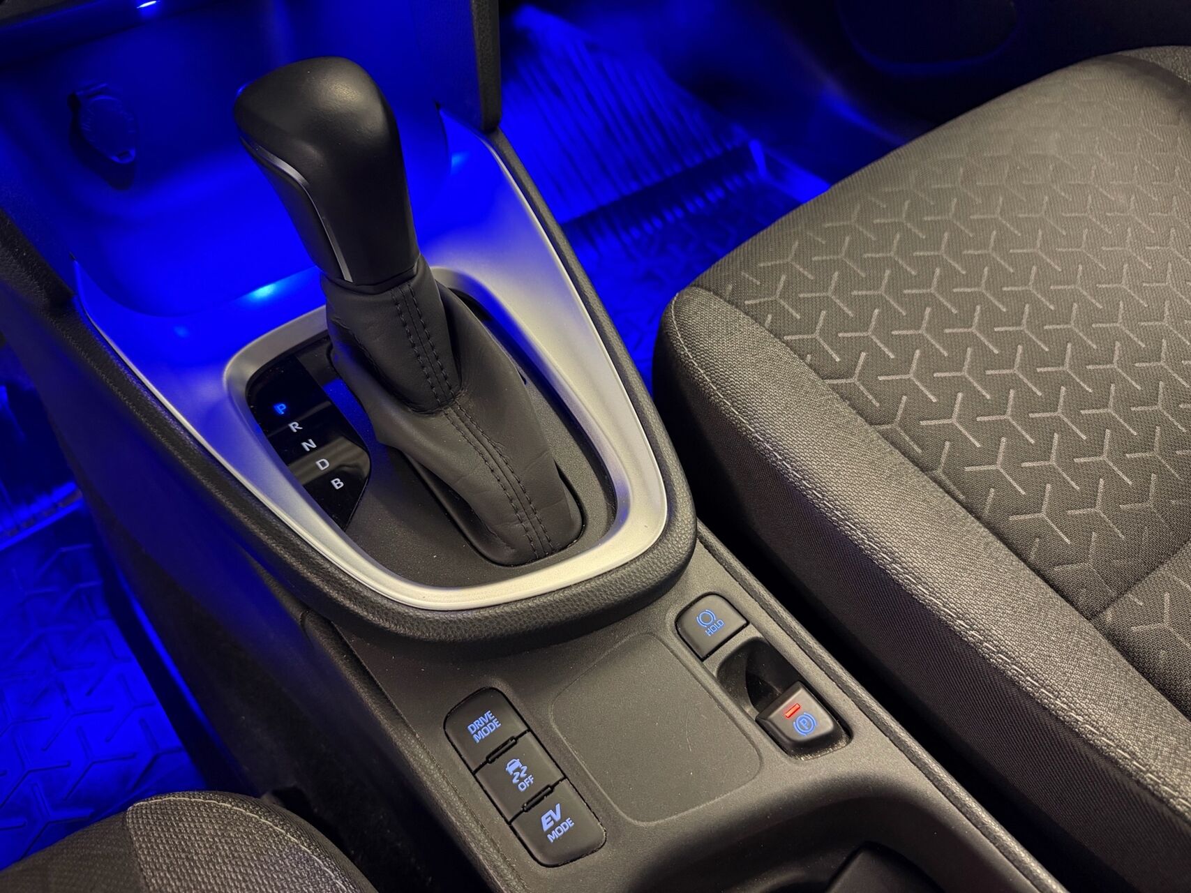 Billede af Toyota Yaris Cross 1,5 Hybrid Active 116HK 5d Trinl. Gear