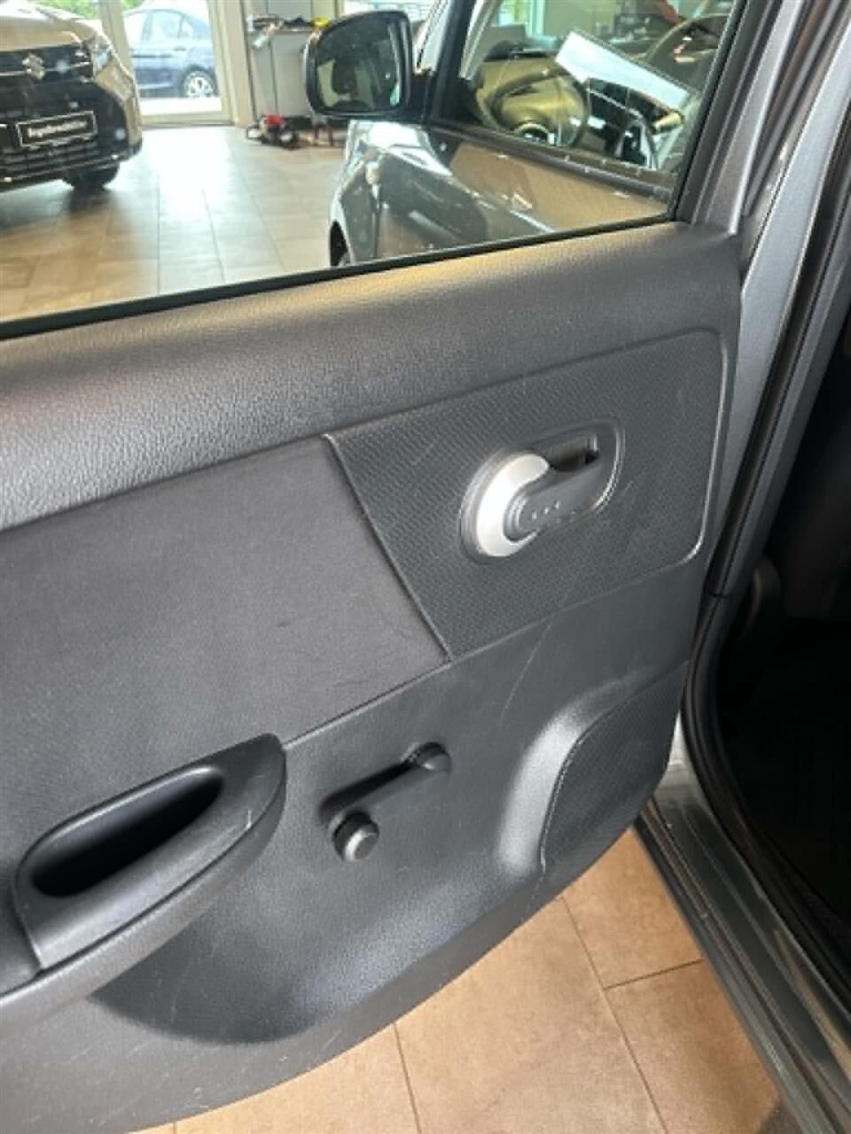 Billede af Nissan Note 1,4 16V Visia 88HK 5d