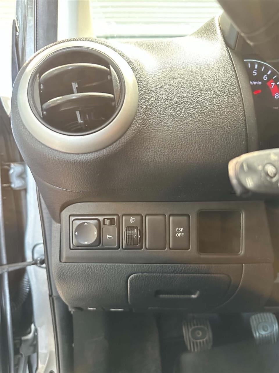 Billede af Nissan Note 1,4 16V Visia 88HK 5d