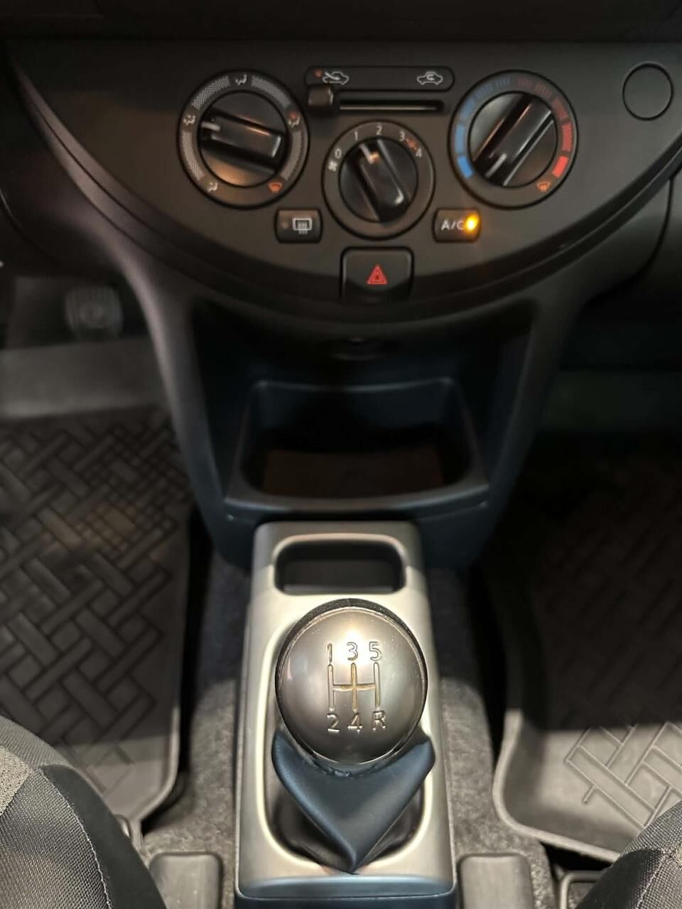 Billede af Nissan Note 1,4 16V Visia 88HK 5d