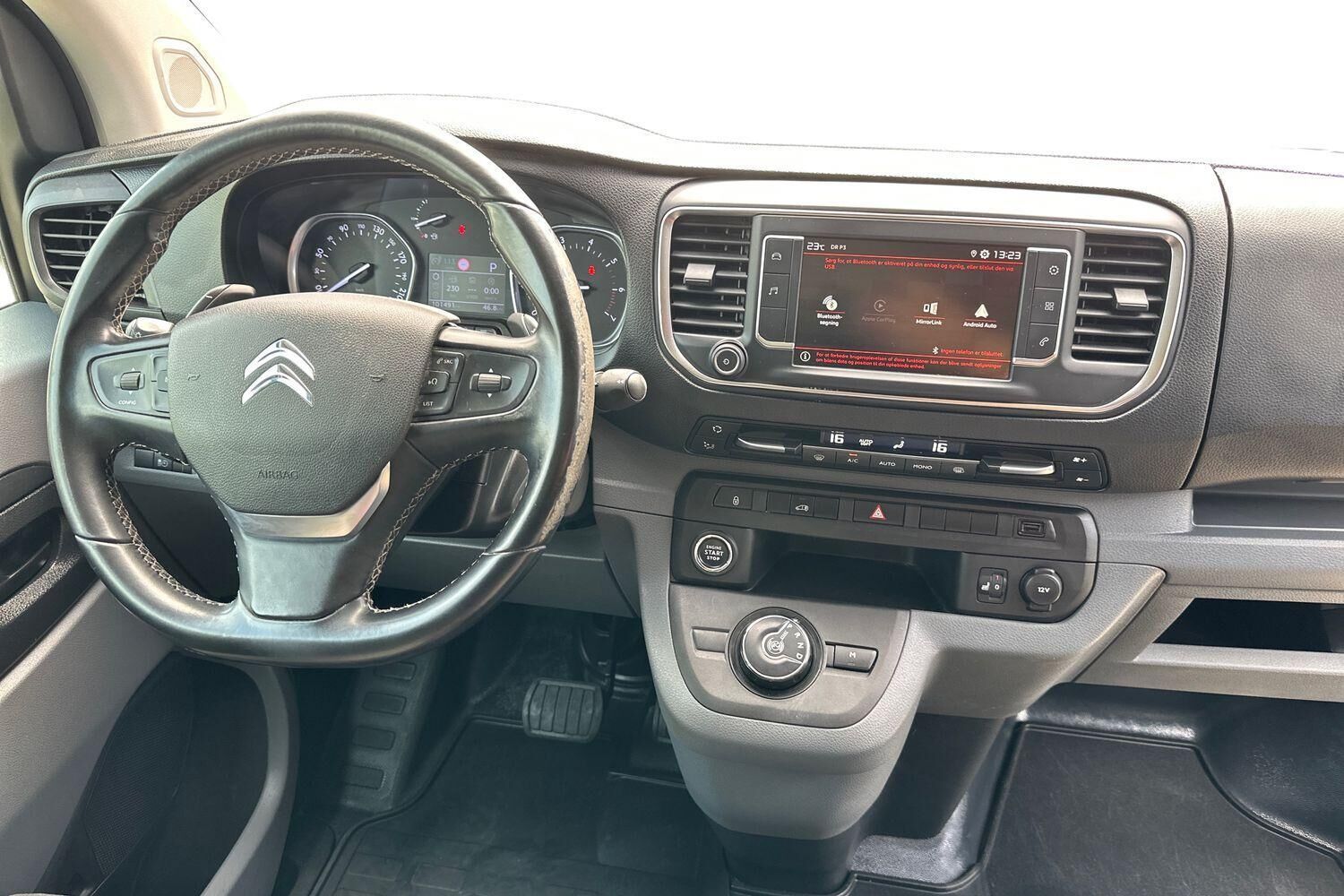Billede af Citroën Jumpy L3 2,0 Blue HDi Artisan EAT8 177HK Van 8g Aut.