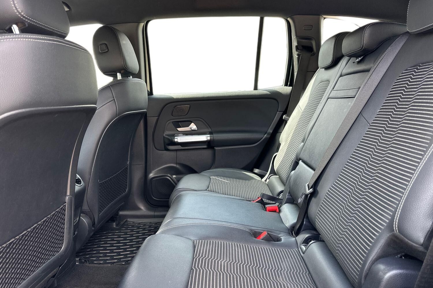 Billede af Mercedes-Benz EQB 300 EL Progressive 7 pers. 4Matic 228HK 5d Aut.