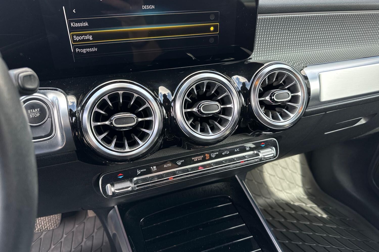Billede af Mercedes-Benz EQB 300 EL Progressive 7 pers. 4Matic 228HK 5d Aut.