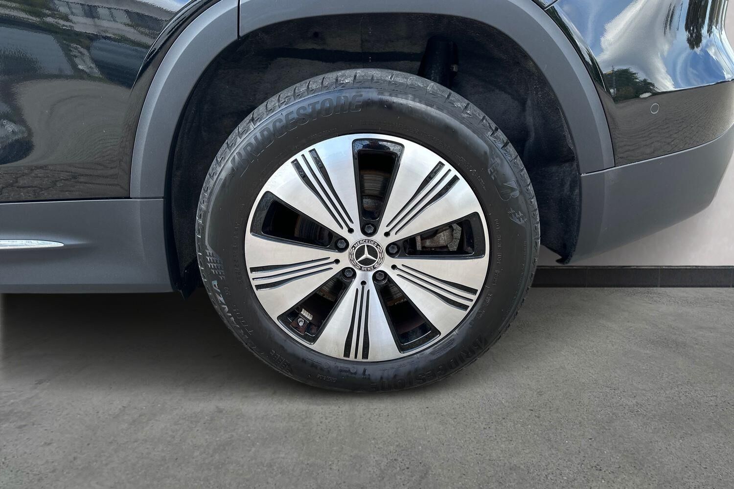 Billede af Mercedes-Benz EQB 300 EL Progressive 7 pers. 4Matic 228HK 5d Aut.