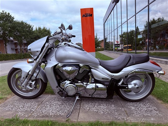 Suzuki VZR 1800  1800 Intruder 125HK