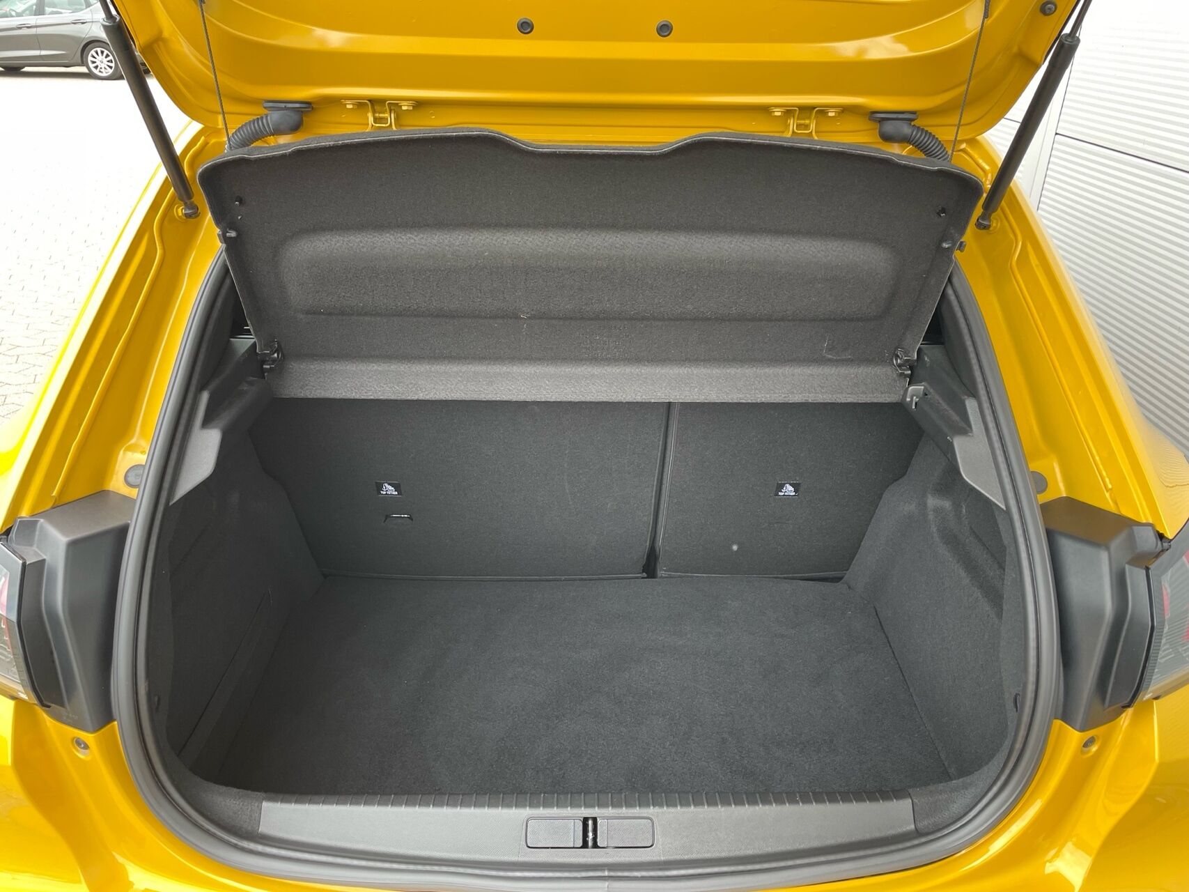 Billede af Peugeot 208 1,2 PureTech GT 100HK 5d 6g