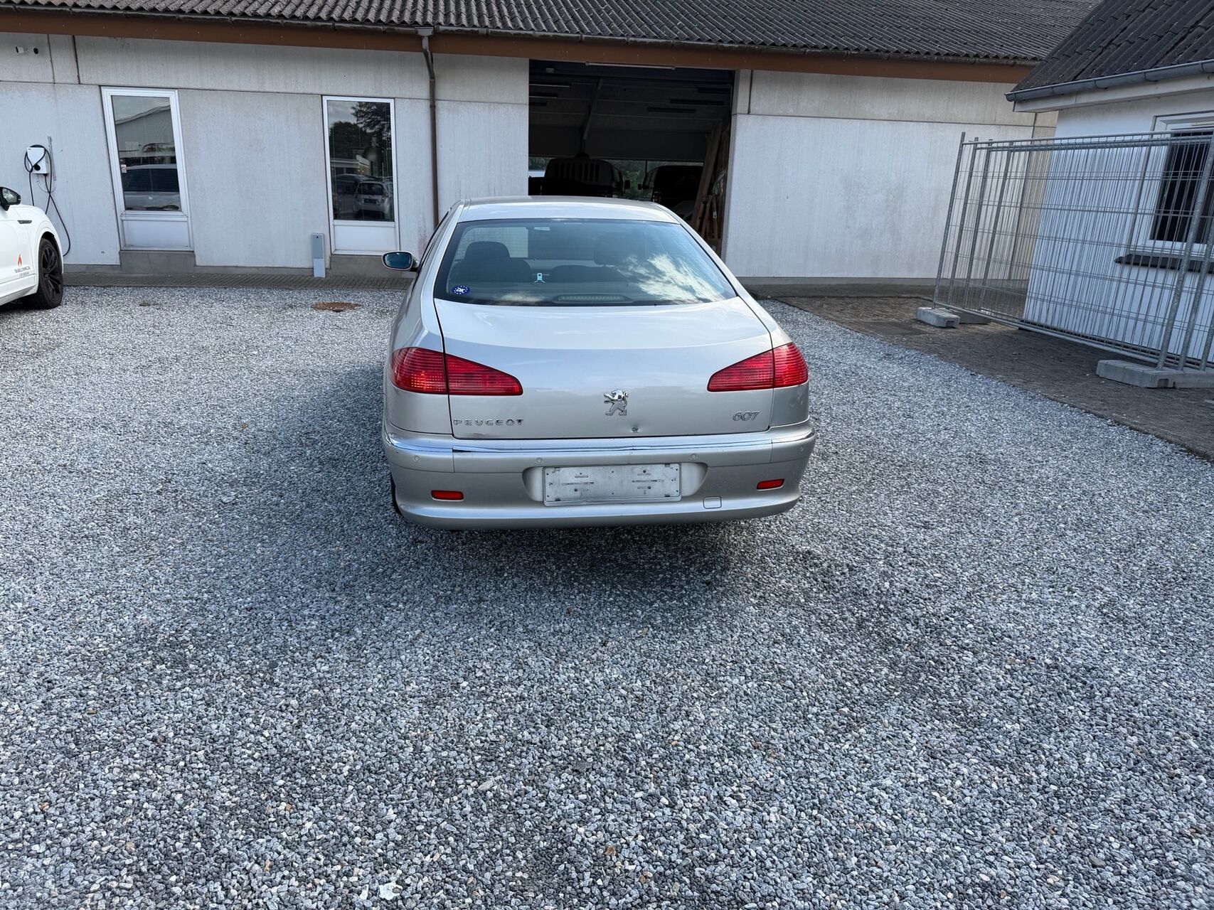 Billede af Peugeot 607 2,2 i 16V 160HK