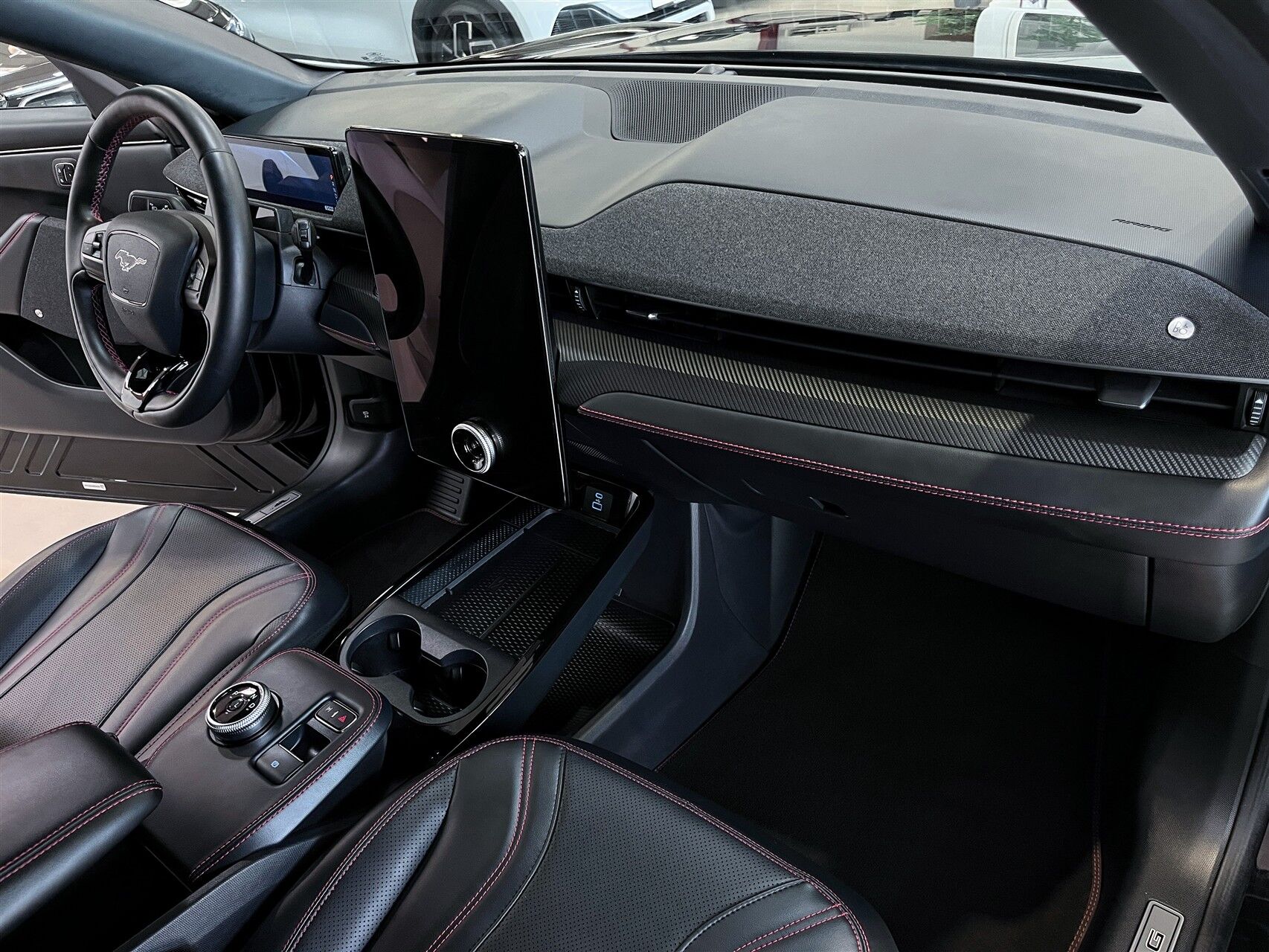 Billede af Ford Mustang Mach-E EL Extended Range Premium AWD 371HK 5d Aut. 