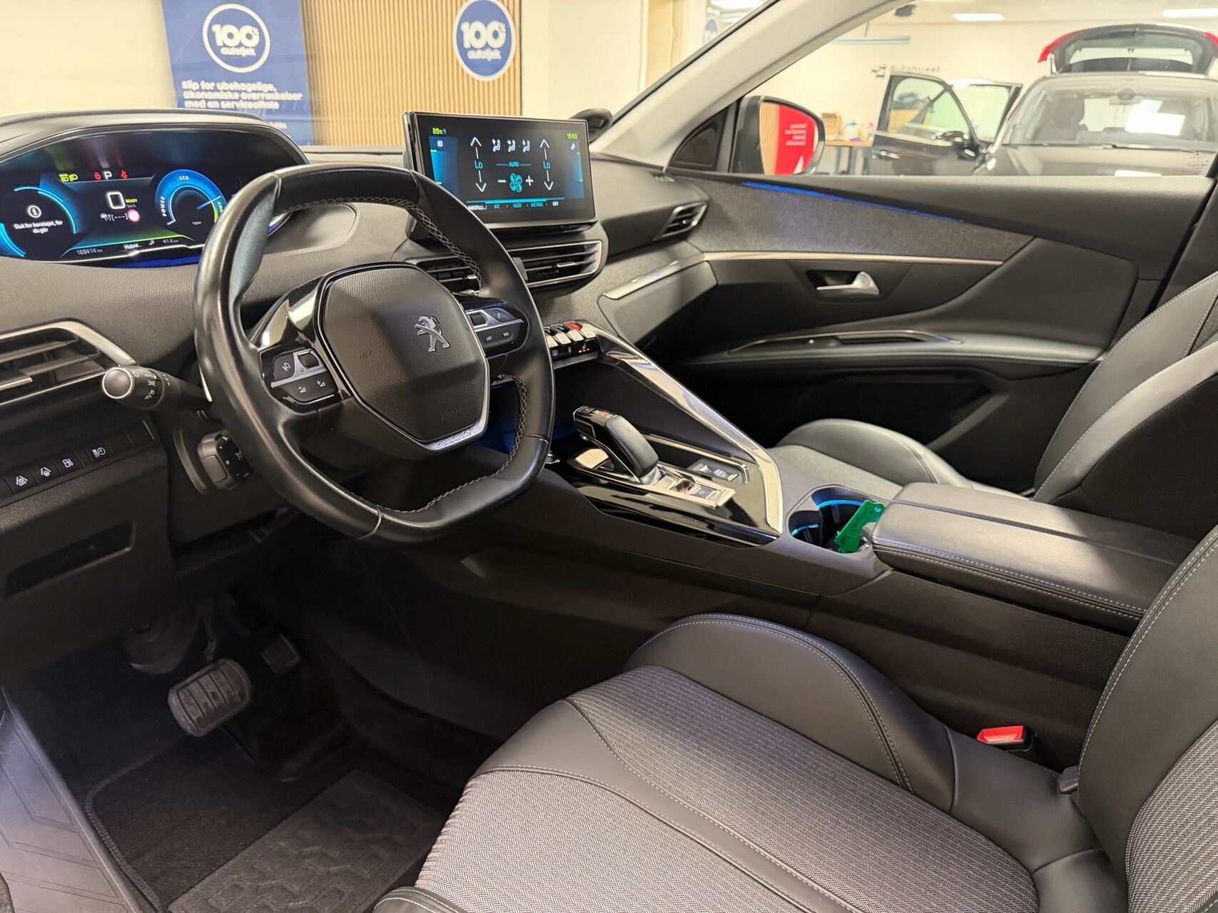 Billede af Peugeot 3008 1,6 PureTech  Plugin-hybrid Allure Pack EAT8 225HK 5d 8g Aut.