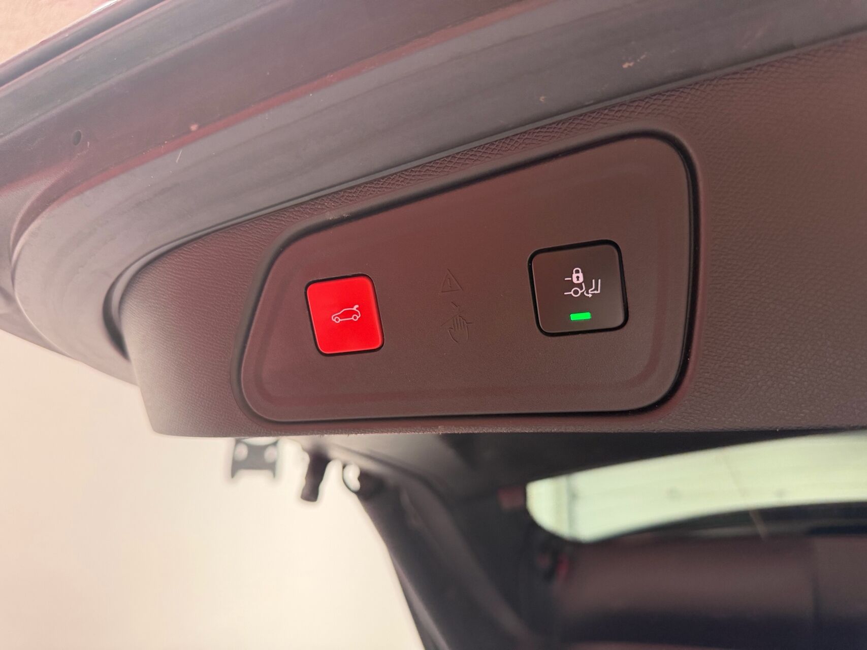 Billede af Peugeot 3008 1,6 PureTech  Plugin-hybrid Allure Pack EAT8 225HK 5d 8g Aut.
