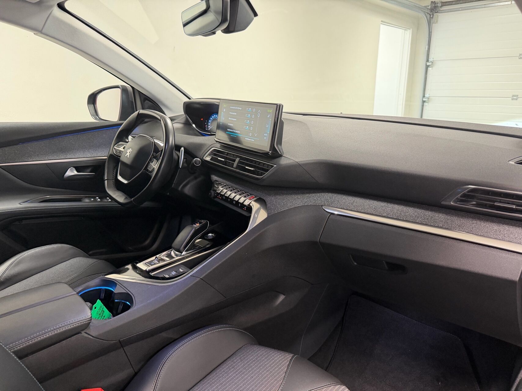 Billede af Peugeot 3008 1,6 PureTech  Plugin-hybrid Allure Pack EAT8 225HK 5d 8g Aut.