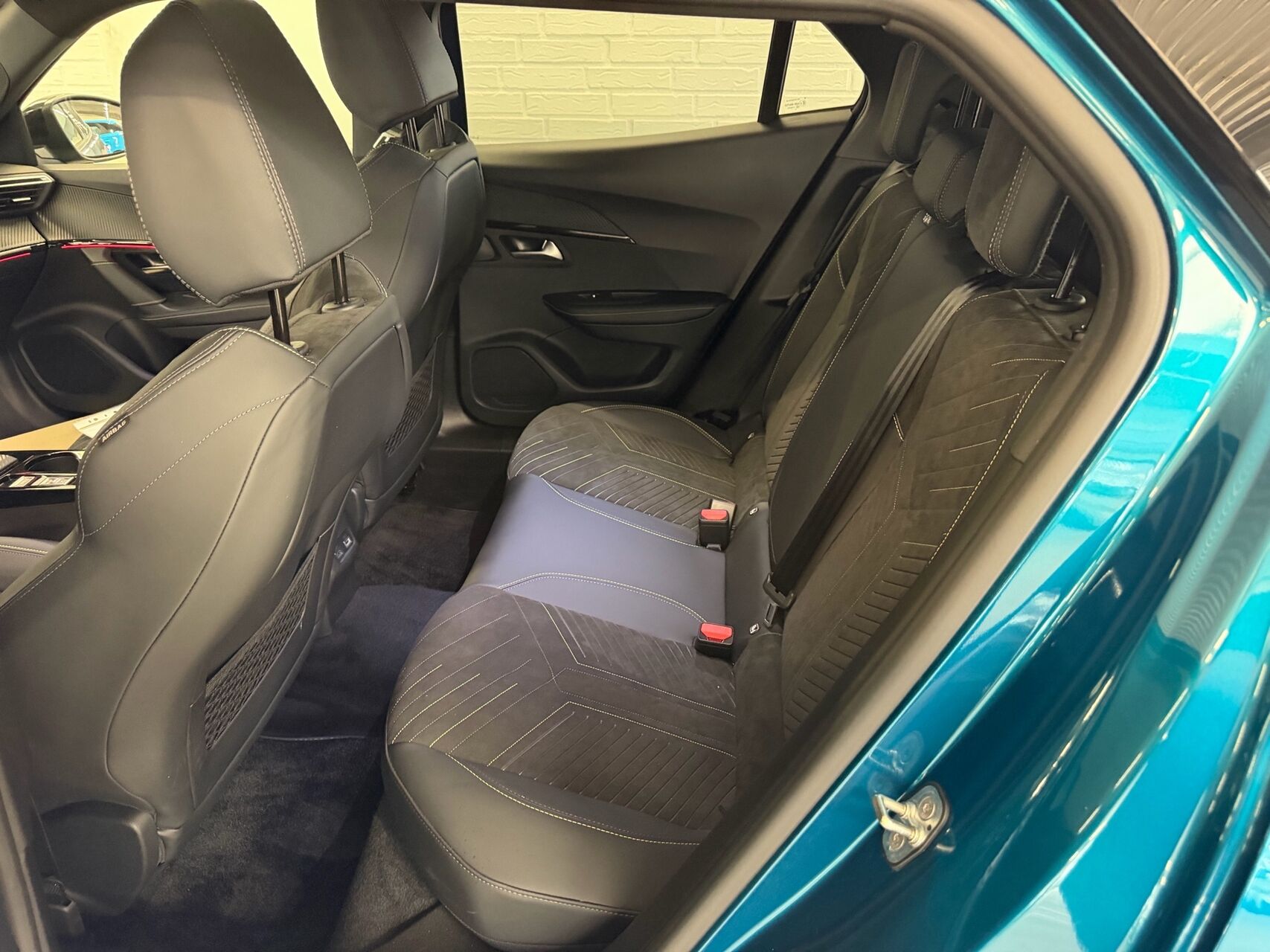 Billede af Peugeot e-2008 EL GT Sky 156HK 5d Aut.