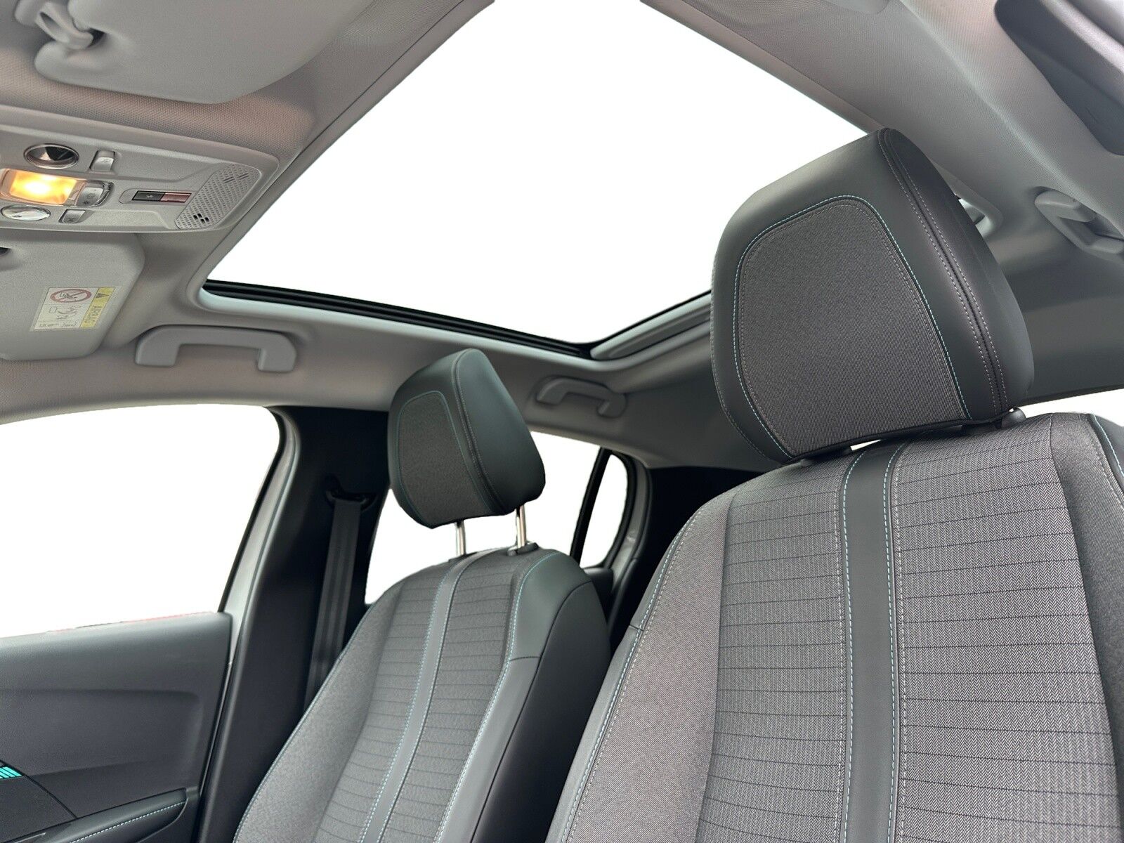 Billede af Peugeot 208 1,2 PureTech Allure Sky 100HK 5d 6g