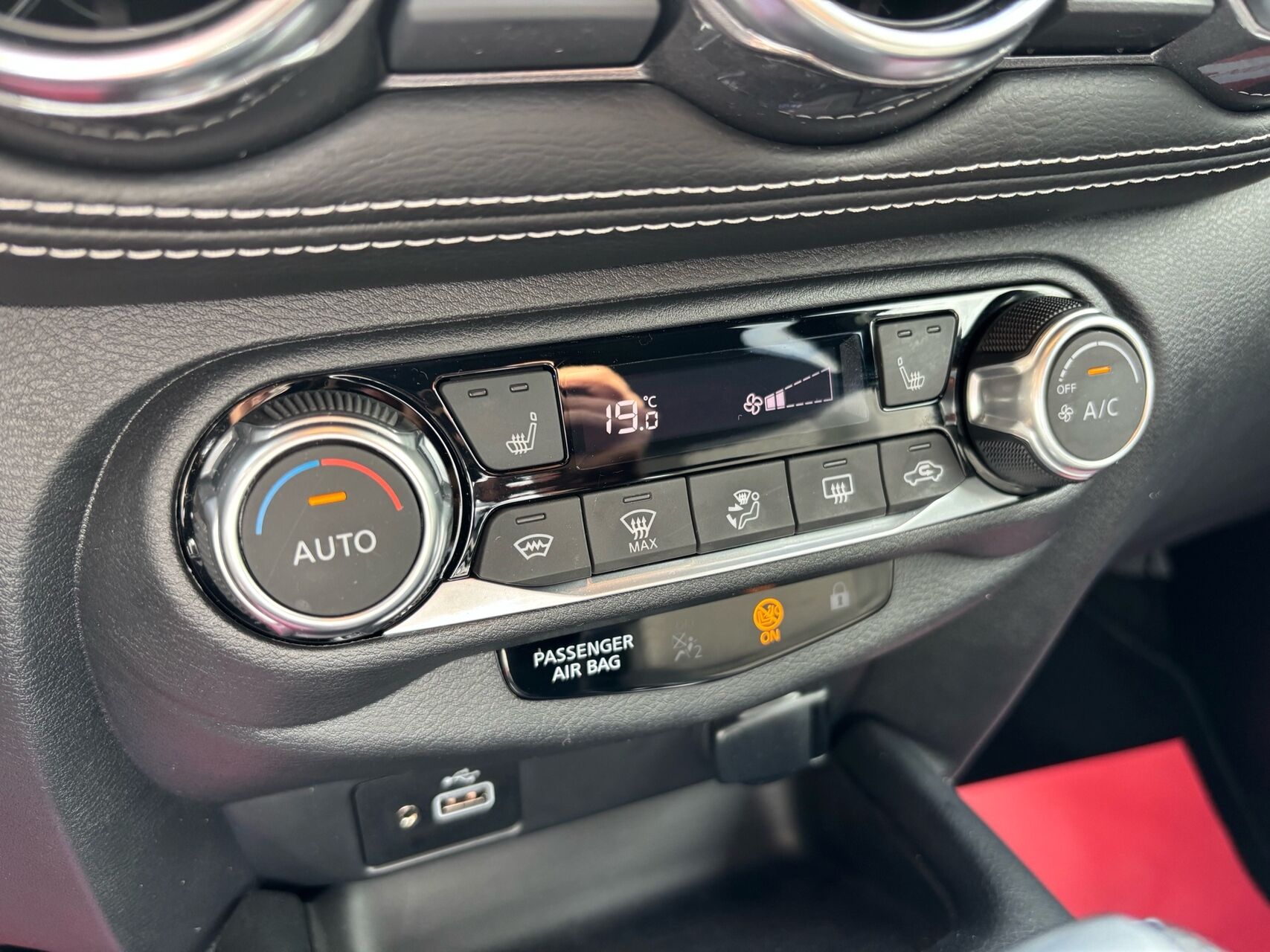 Billede af Nissan Juke 1,0 Dig-T N-Connecta DCT 114HK 5d 7g Aut.