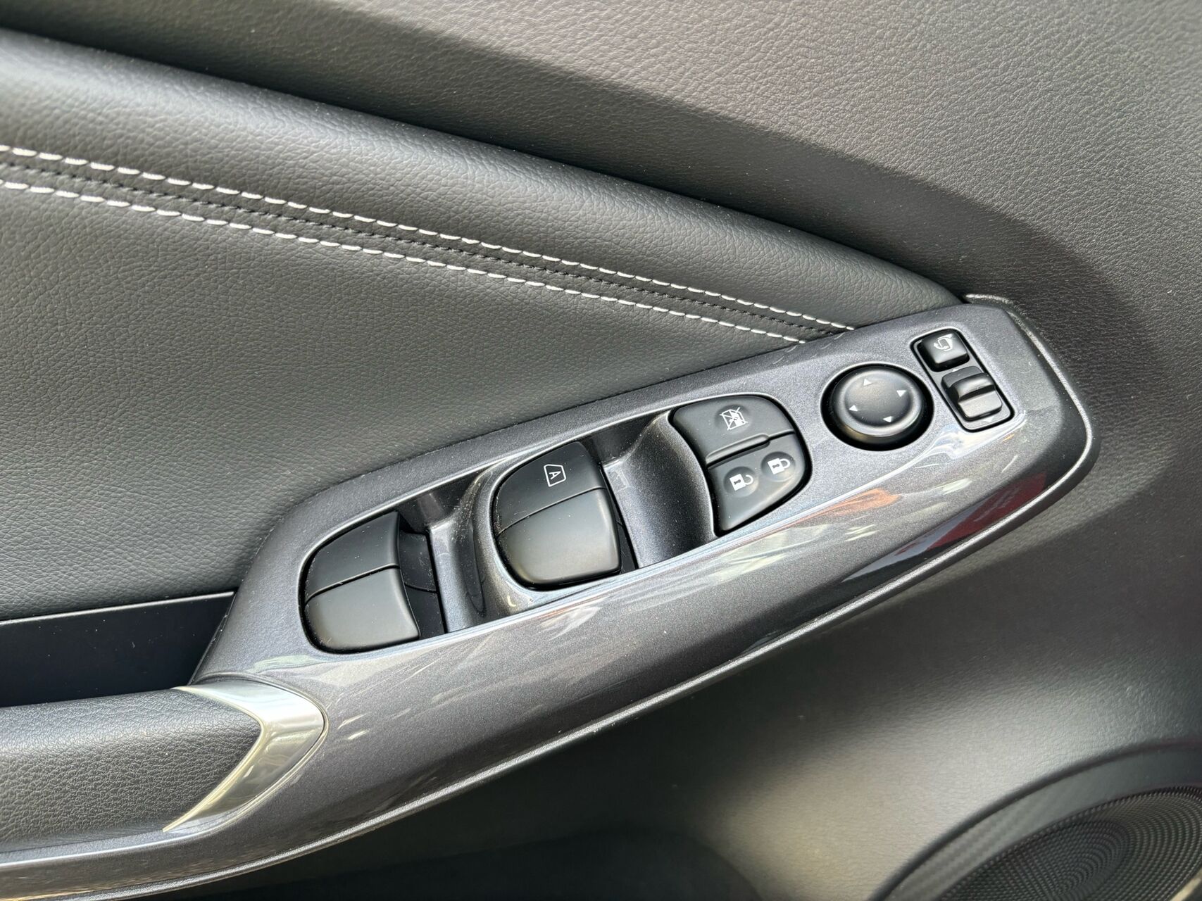 Billede af Nissan Juke 1,0 Dig-T N-Connecta DCT 114HK 5d 7g Aut.