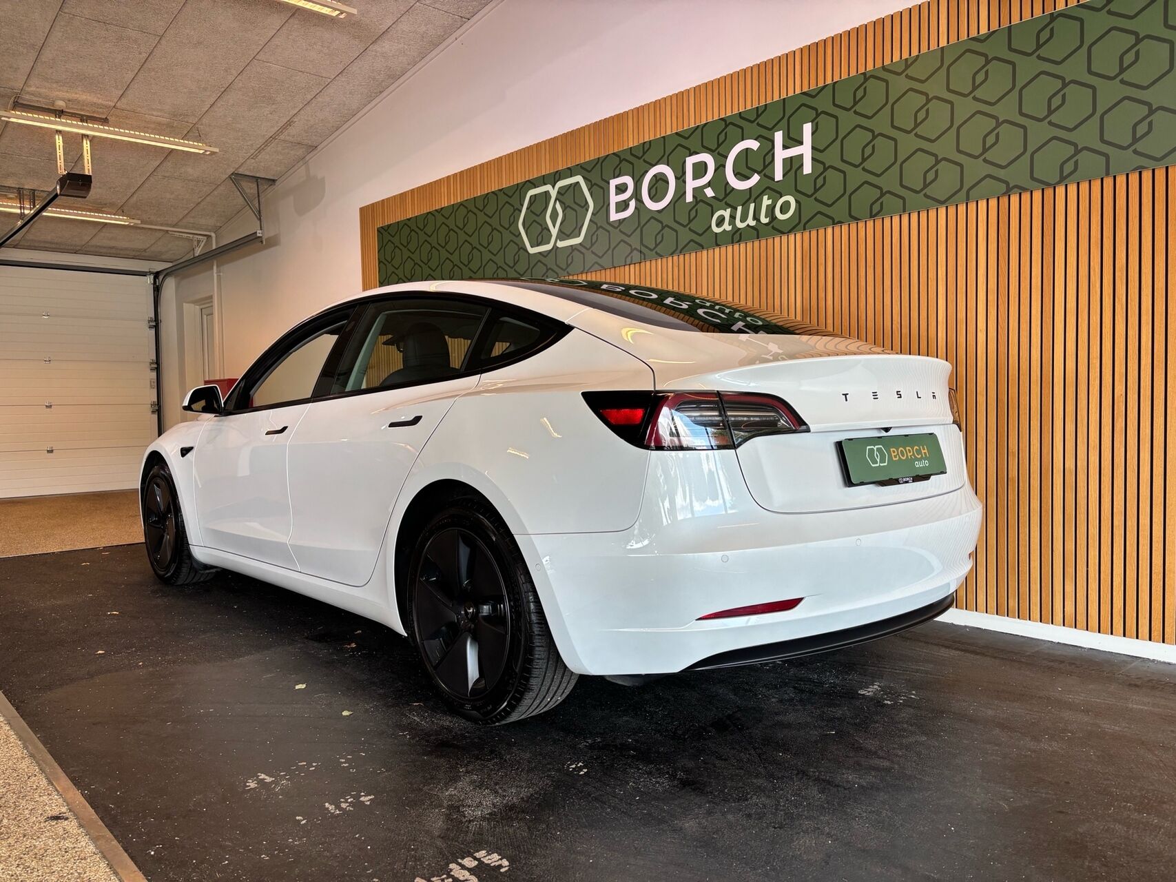 Billede af Tesla Model 3 EL Standard Range Plus 325HK Aut.