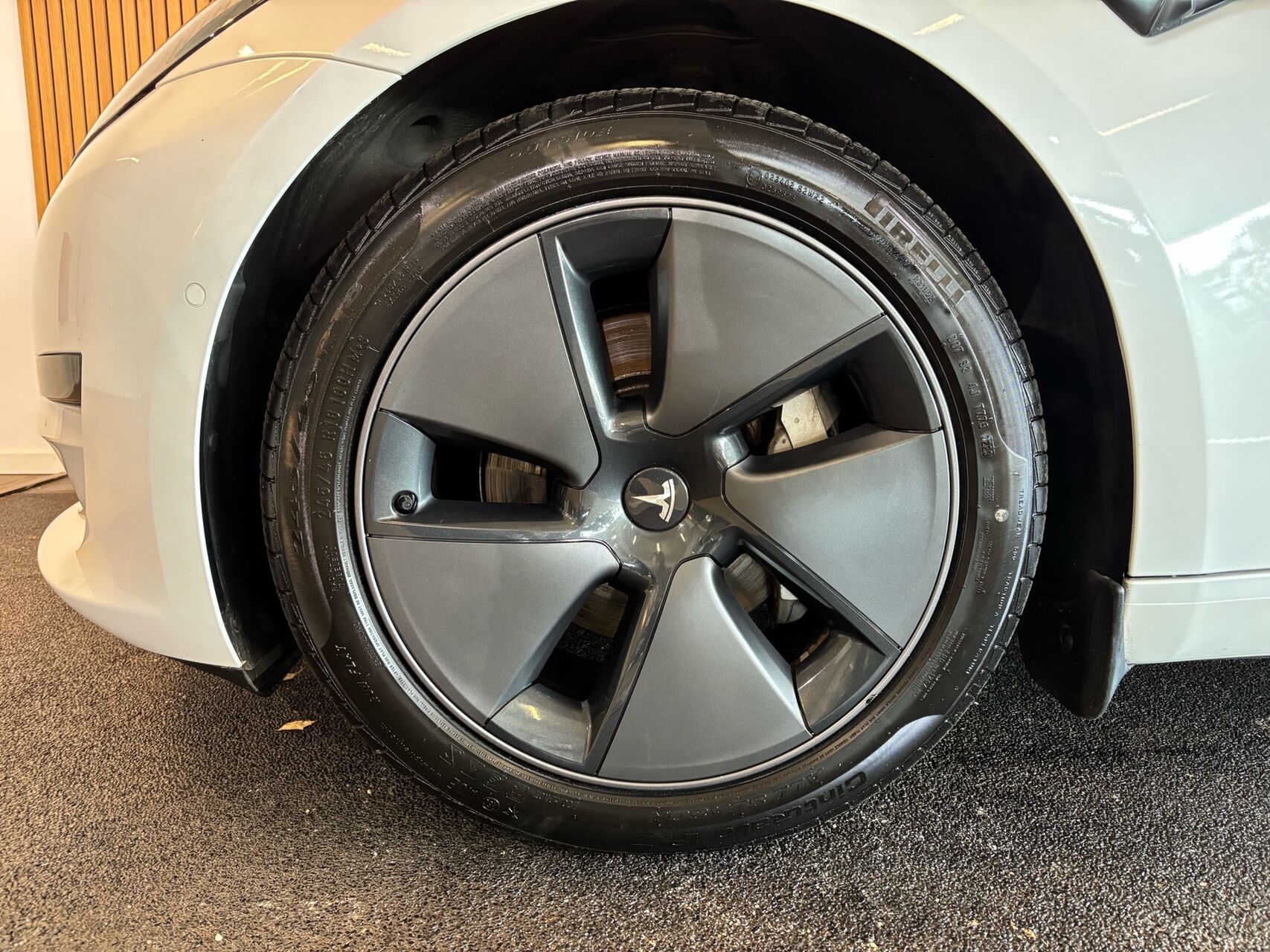 Billede af Tesla Model 3 EL Standard Range Plus 325HK Aut.