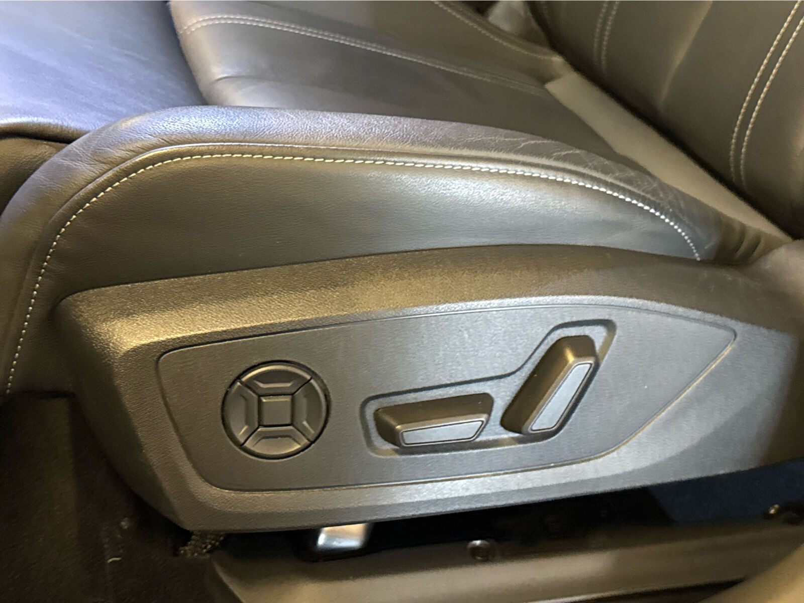 Billede af Audi Q4 45 E-tron Advanced Quattro 265HK 5d Aut.
