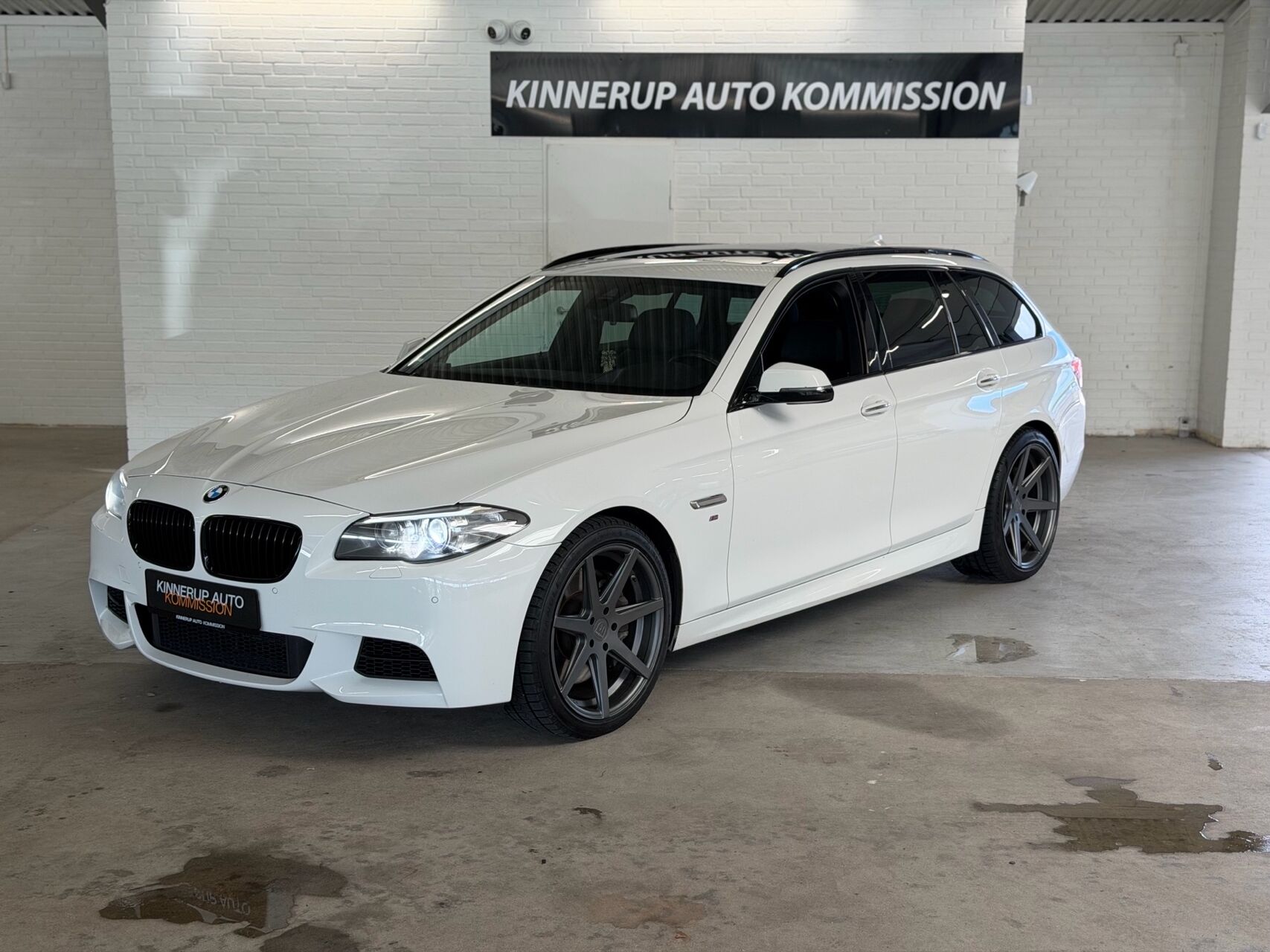 Billede af BMW M550d Touring 3,0 D 4x4 381HK Stc 8g Aut.