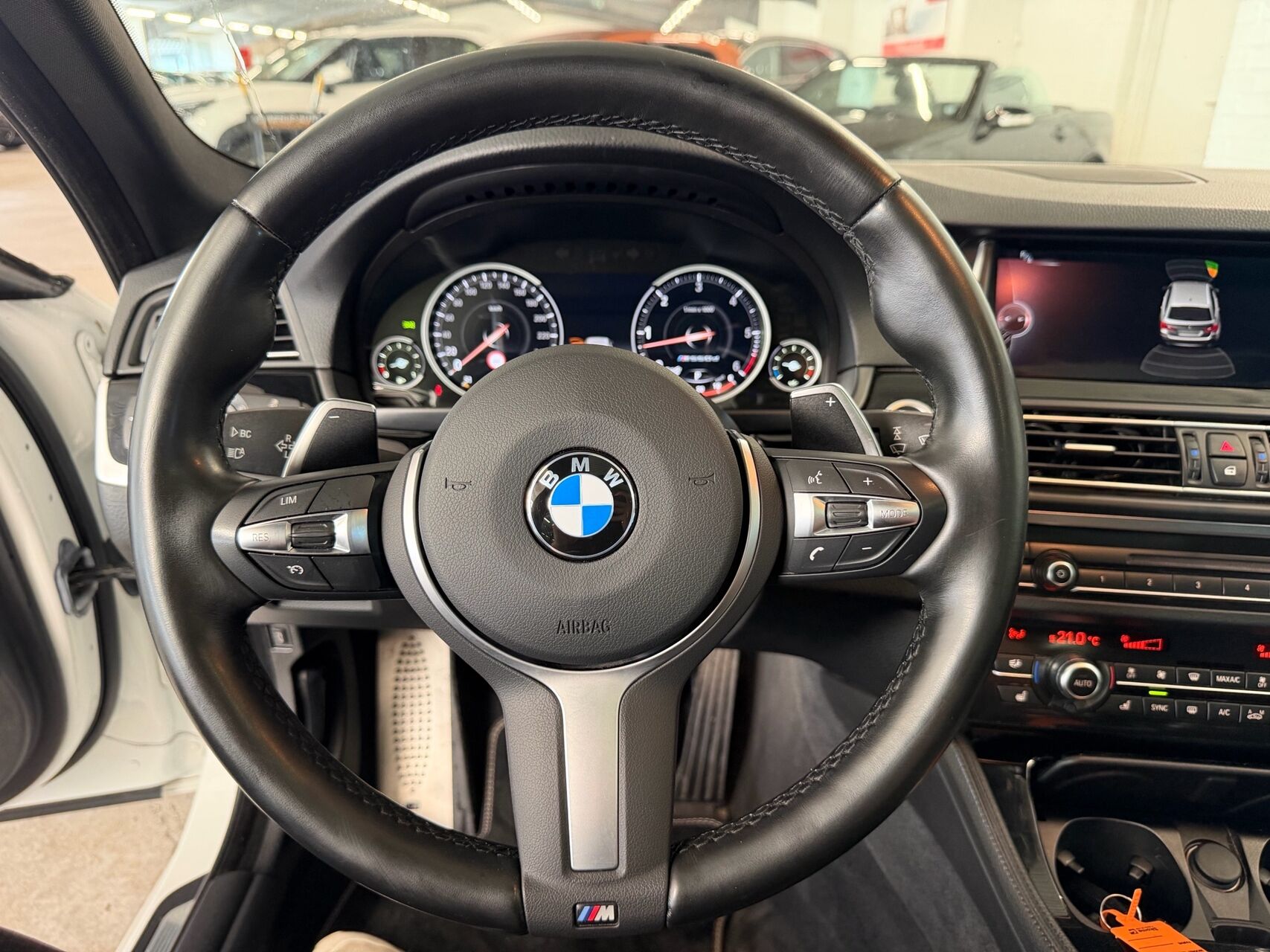 Billede af BMW M550d Touring 3,0 D 4x4 381HK Stc 8g Aut.