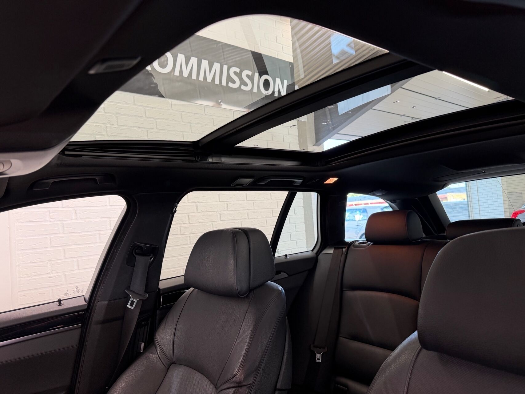 Billede af BMW M550d Touring 3,0 D 4x4 381HK Stc 8g Aut.