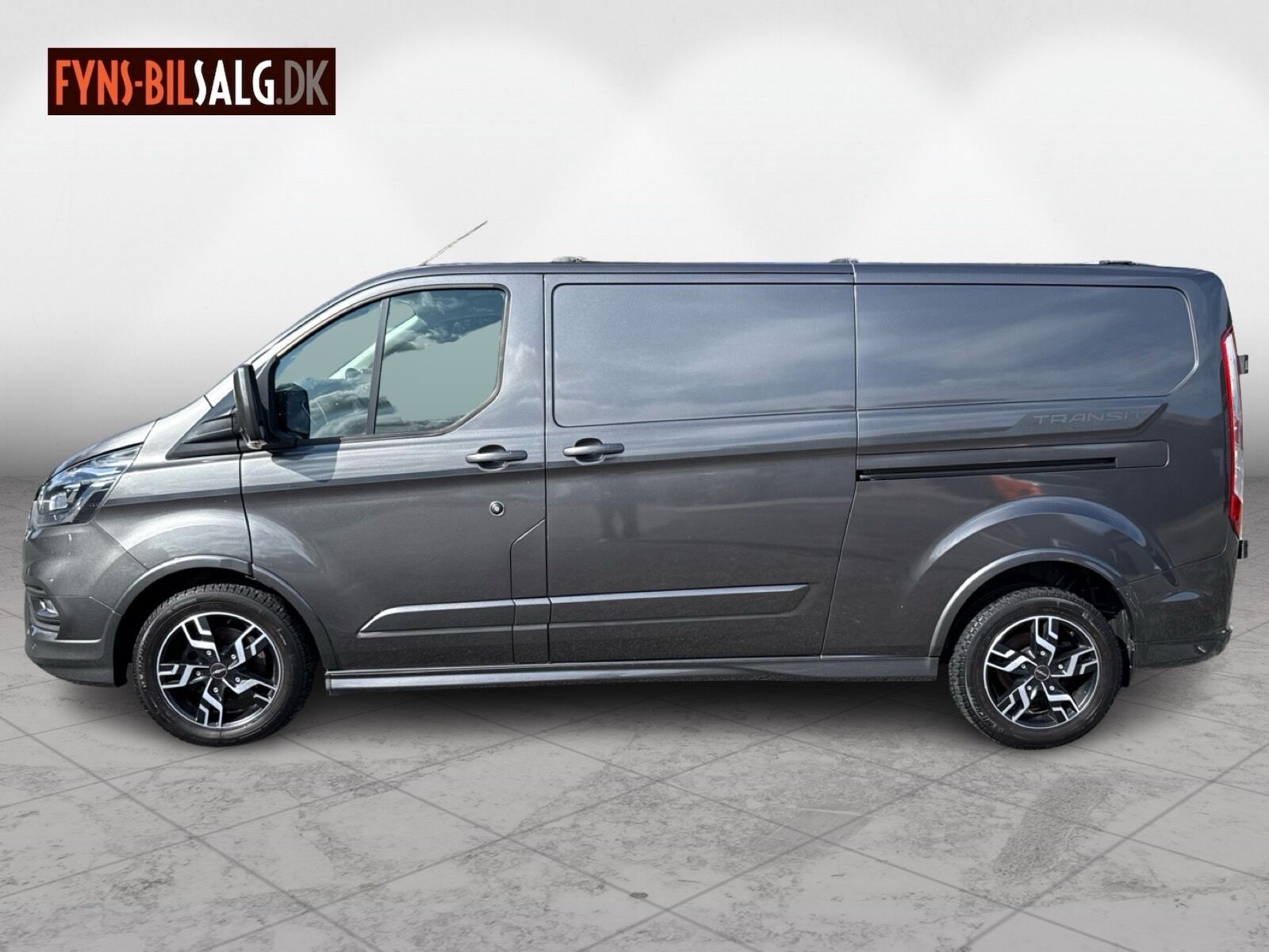 Billede af Ford Transit Custom 320 L2H1 2,0 TDCi Sport 185HK Van 6g Aut.