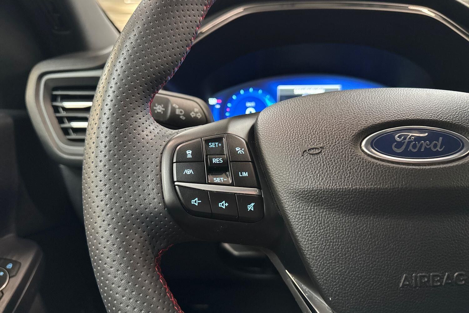 Billede af Ford Kuga 2,5 Plugin-hybrid ST-Line X CVT 225HK 5d Trinl. Gear