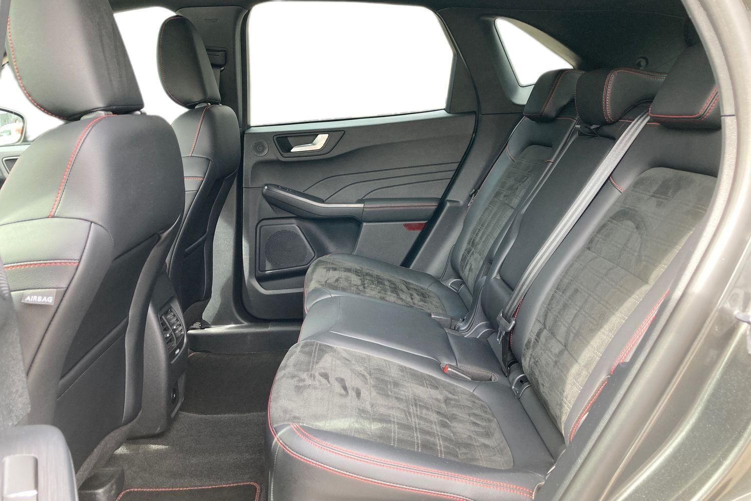 Billede af Ford Kuga 2,5 Plugin-hybrid ST-Line X CVT 225HK 5d Trinl. Gear