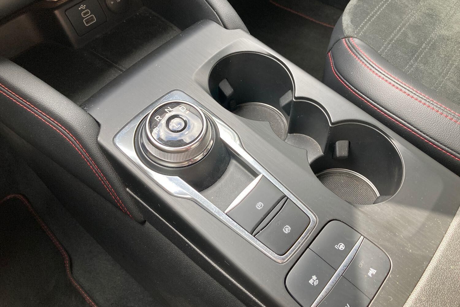 Billede af Ford Kuga 2,5 Plugin-hybrid ST-Line X CVT 225HK 5d Trinl. Gear