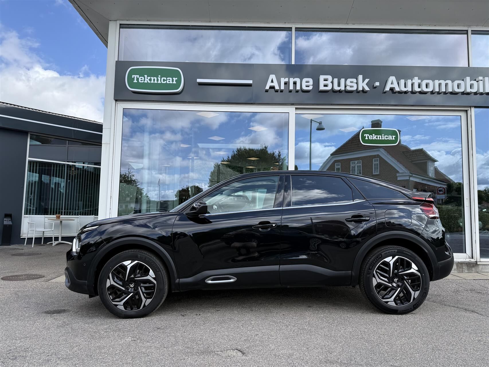 Billede af Citroën C4 1,2 PureTech Chevron Sport+ EAT8 130HK 5d 8g Aut.