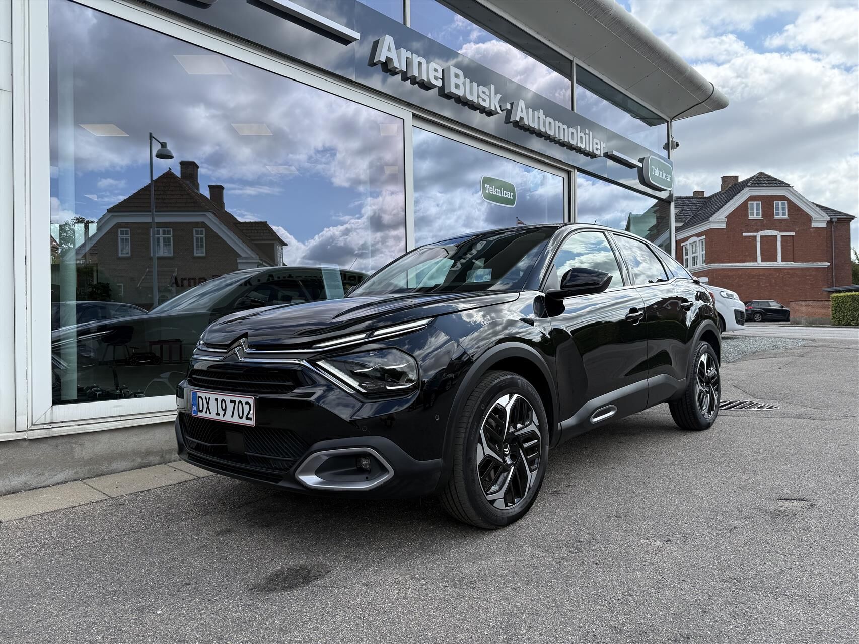 Billede af Citroën C4 1,2 PureTech Chevron Sport+ EAT8 130HK 5d 8g Aut.