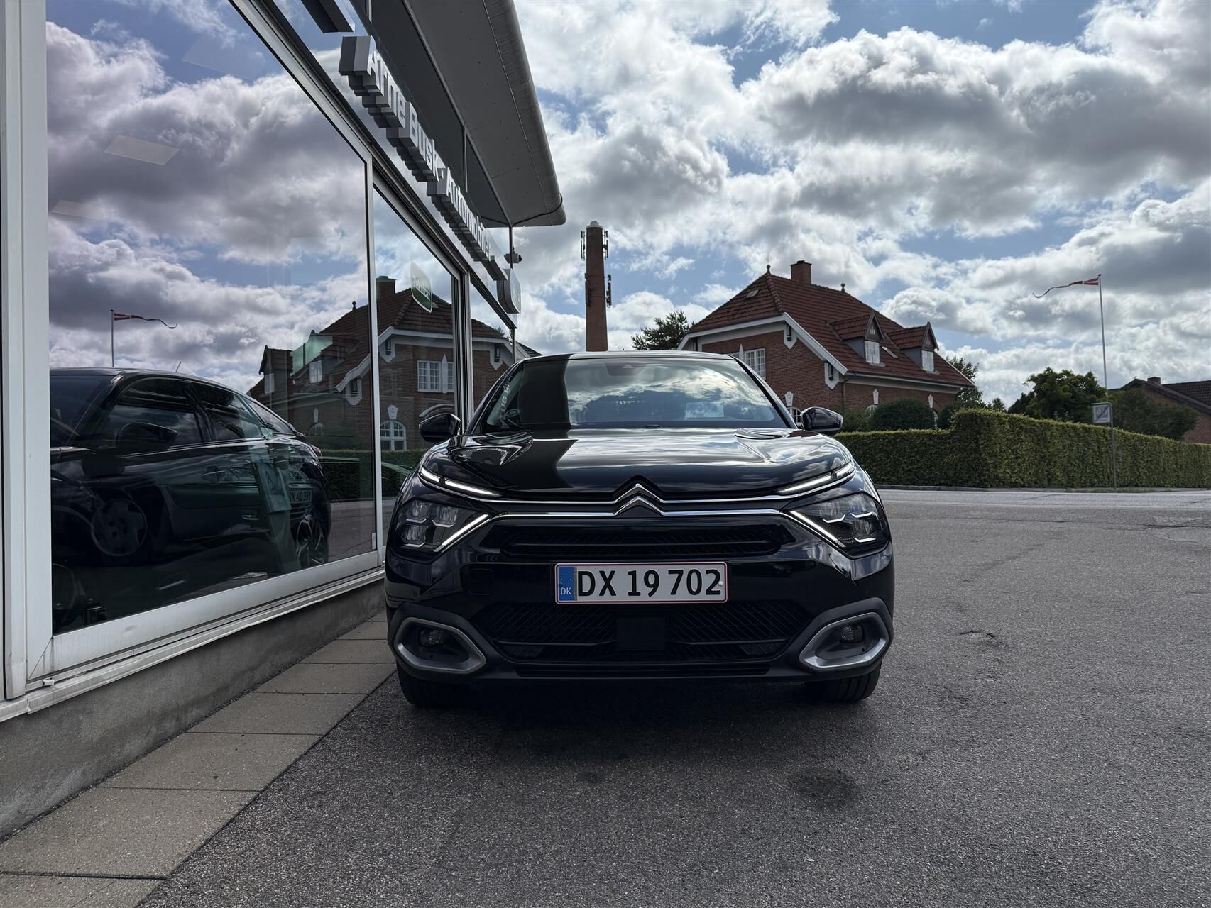 Billede af Citroën C4 1,2 PureTech Chevron Sport+ EAT8 130HK 5d 8g Aut.