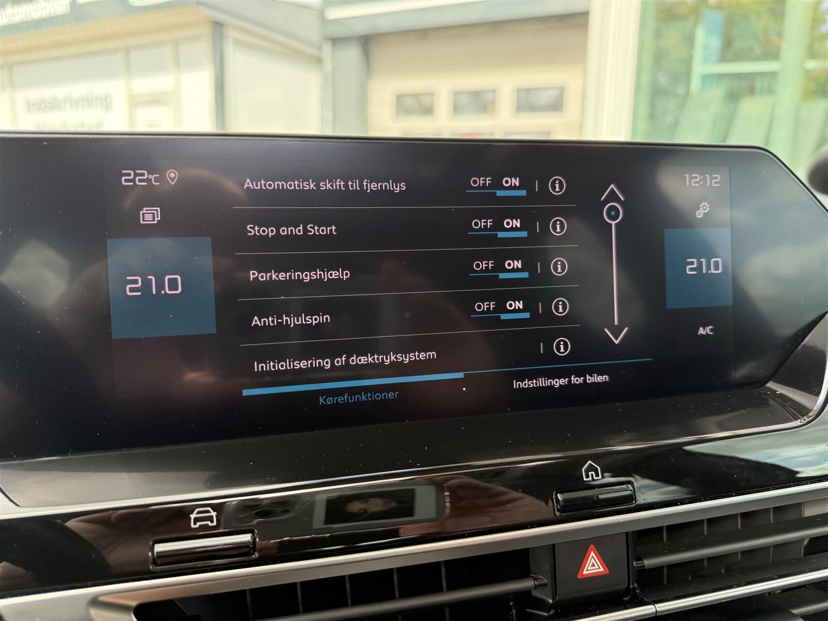 Billede af Citroën C4 1,2 PureTech Chevron Sport+ EAT8 130HK 5d 8g Aut.