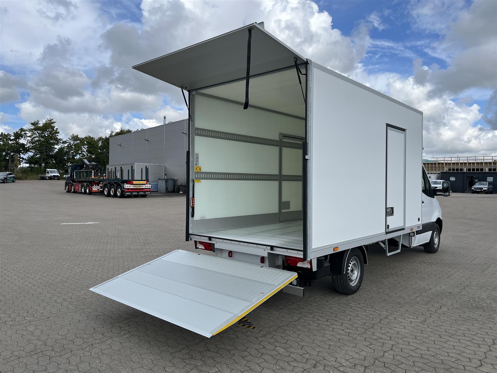 Billede af Mercedes-Benz Sprinter 317 2,0 CDI A3 Pro 9G-Tronic 170HK Ladv./Chas. 9g Aut.