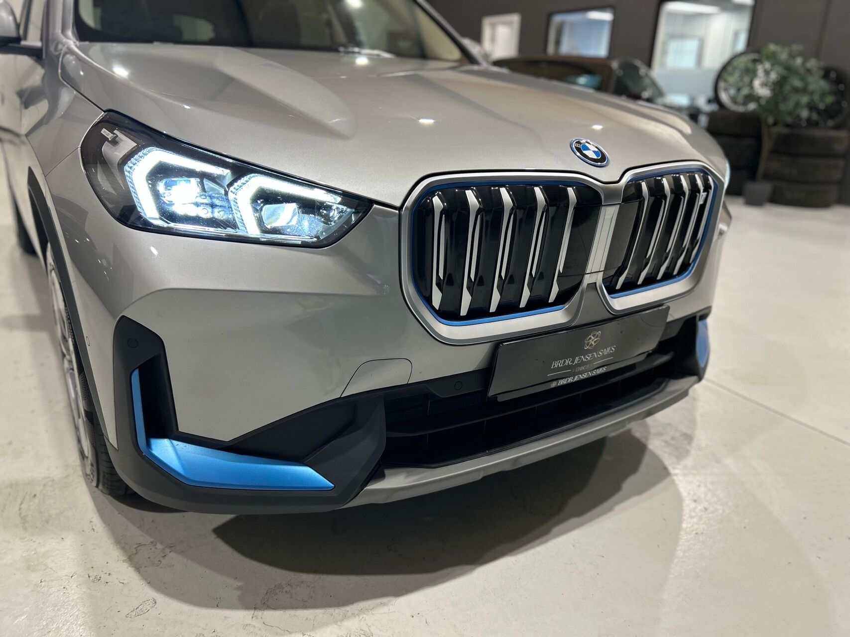 Billede af BMW iX1 xDrive30 EL 4x4 313HK 5d Aut.
