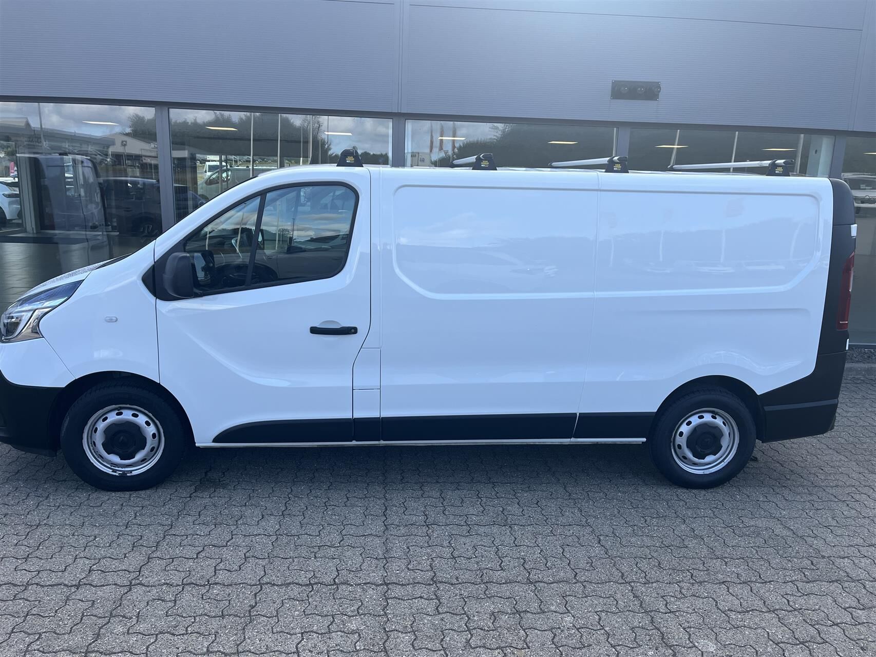 Billede af Renault Trafic T29 L2H1 2,0 DCI 120HK Van 6g