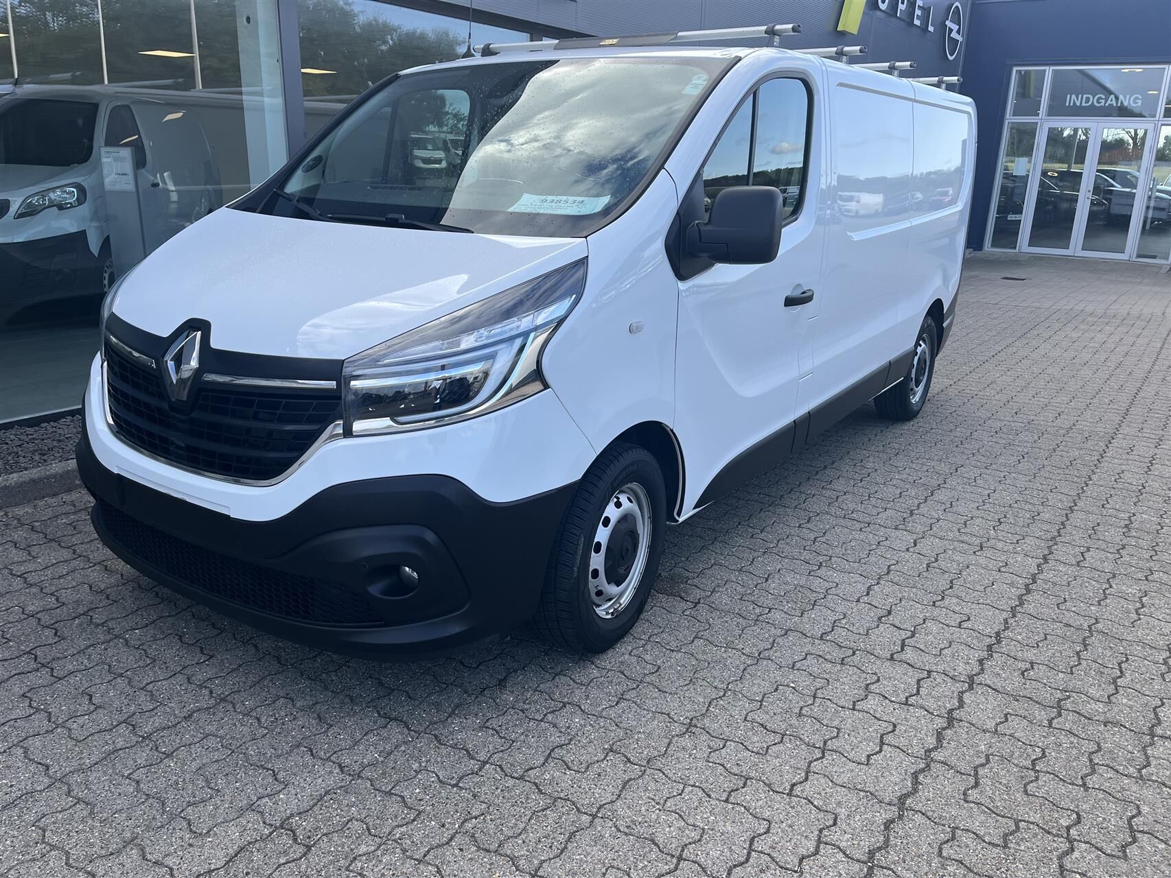 Billede af Renault Trafic T29 L2H1 2,0 DCI 120HK Van 6g